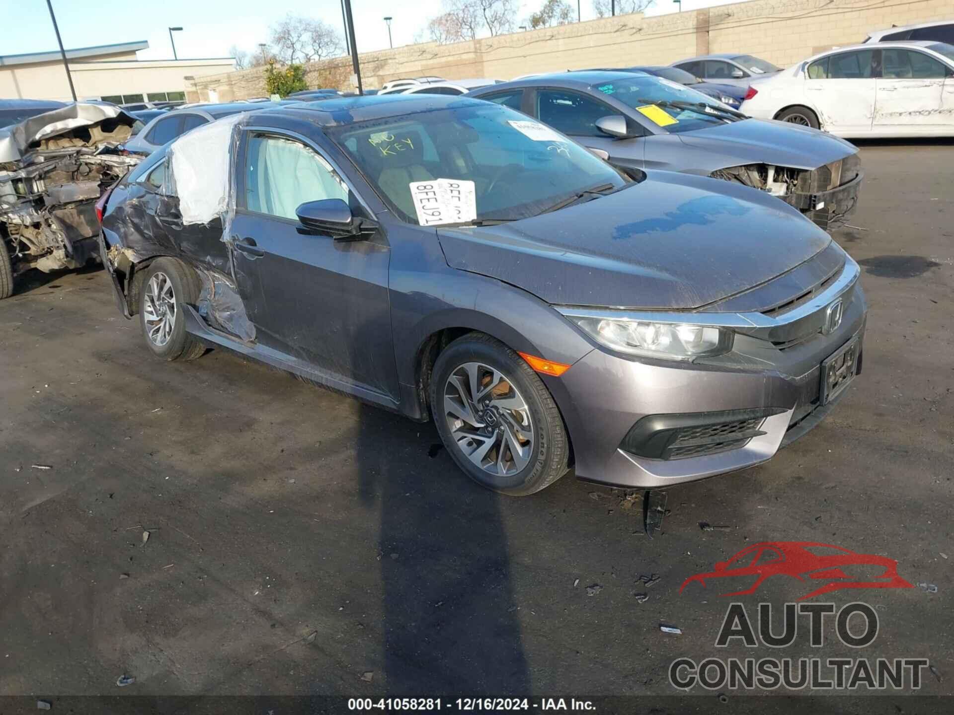 HONDA CIVIC 2018 - 2HGFC2F72JH578195