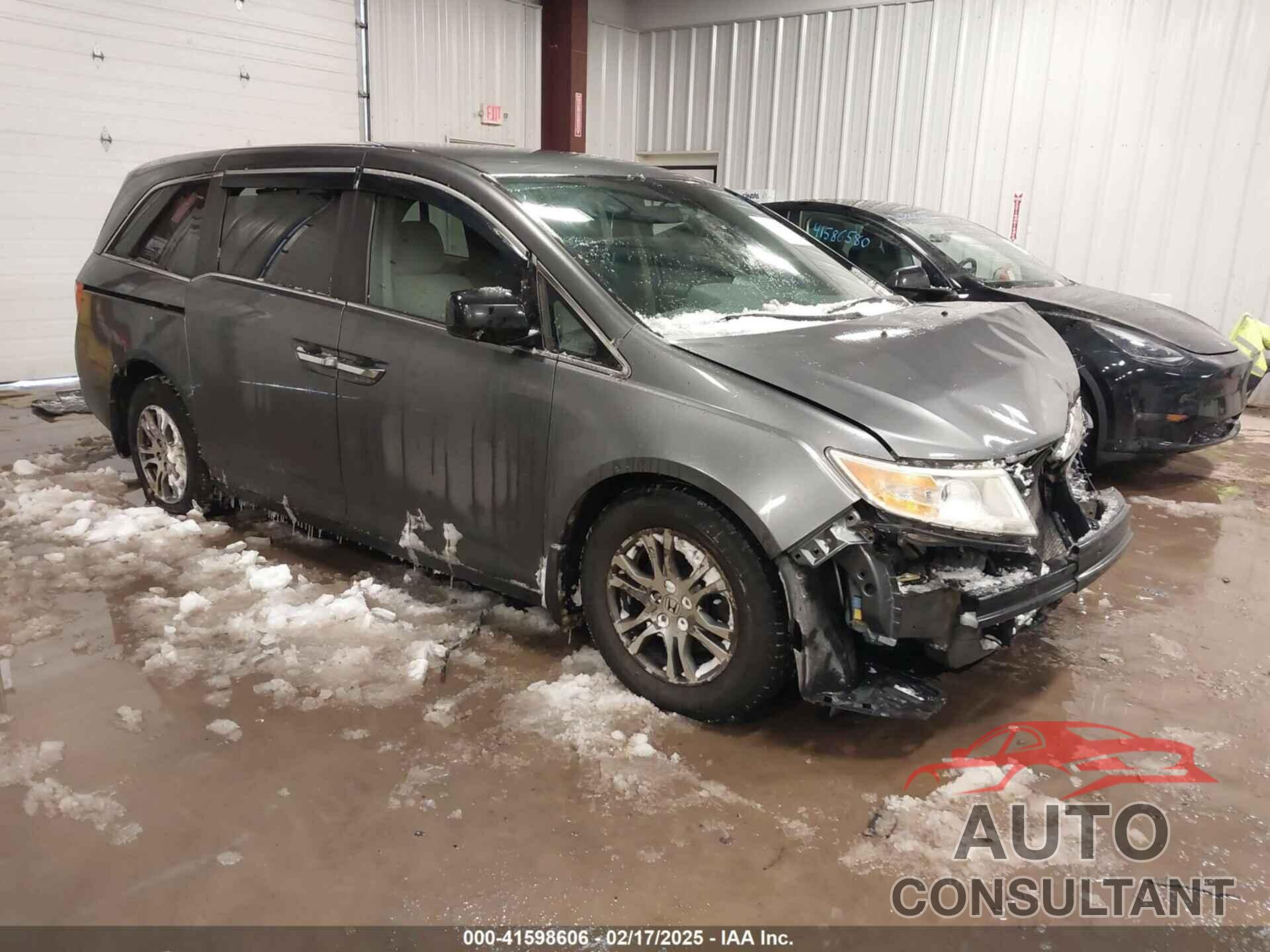 HONDA ODYSSEY 2013 - 5FNRL5H40DB008772