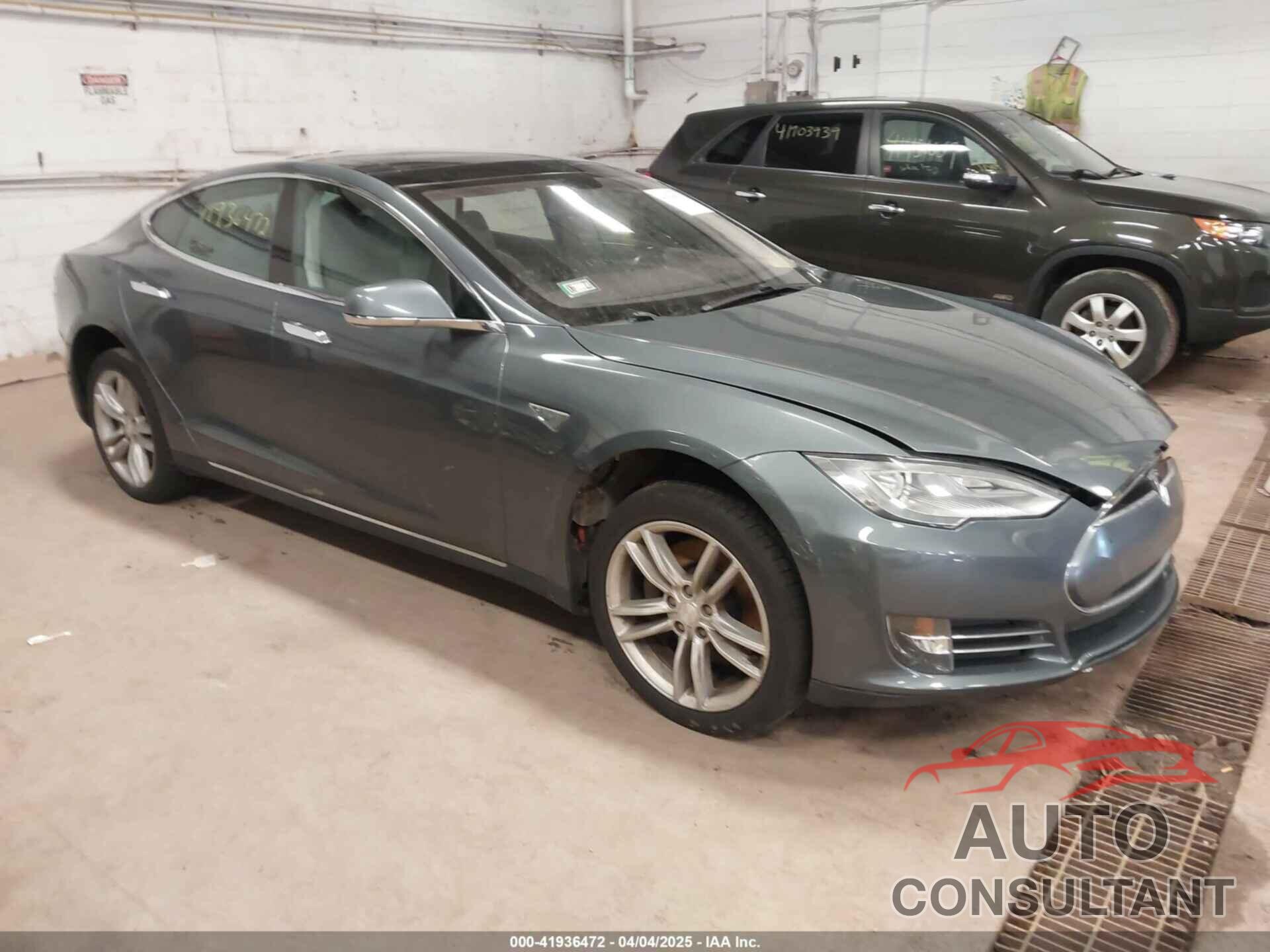 TESLA MODEL S 2013 - 5YJSA1CN9DFP13148