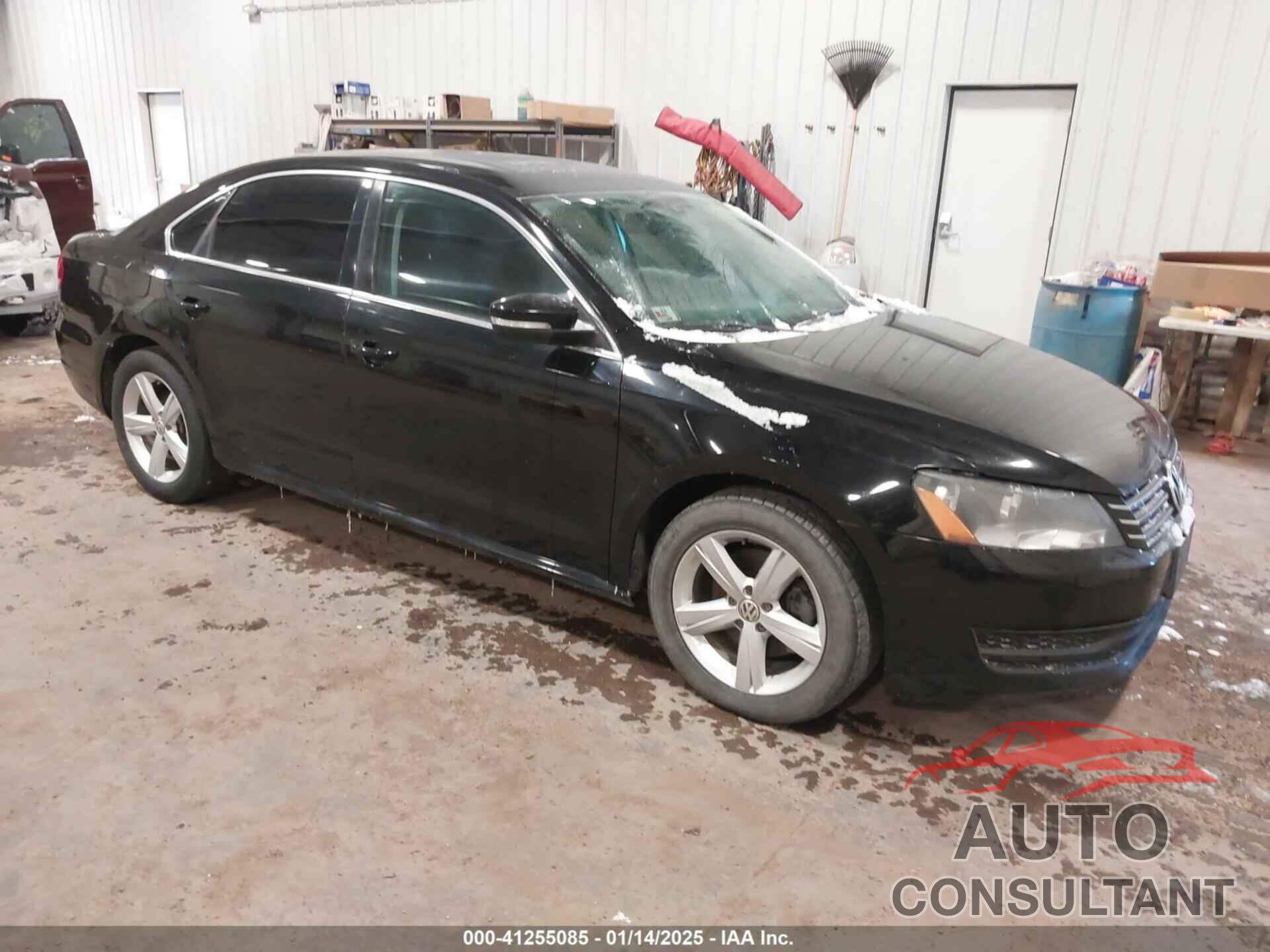 VOLKSWAGEN PASSAT 2013 - 1VWBN7A38DC111182