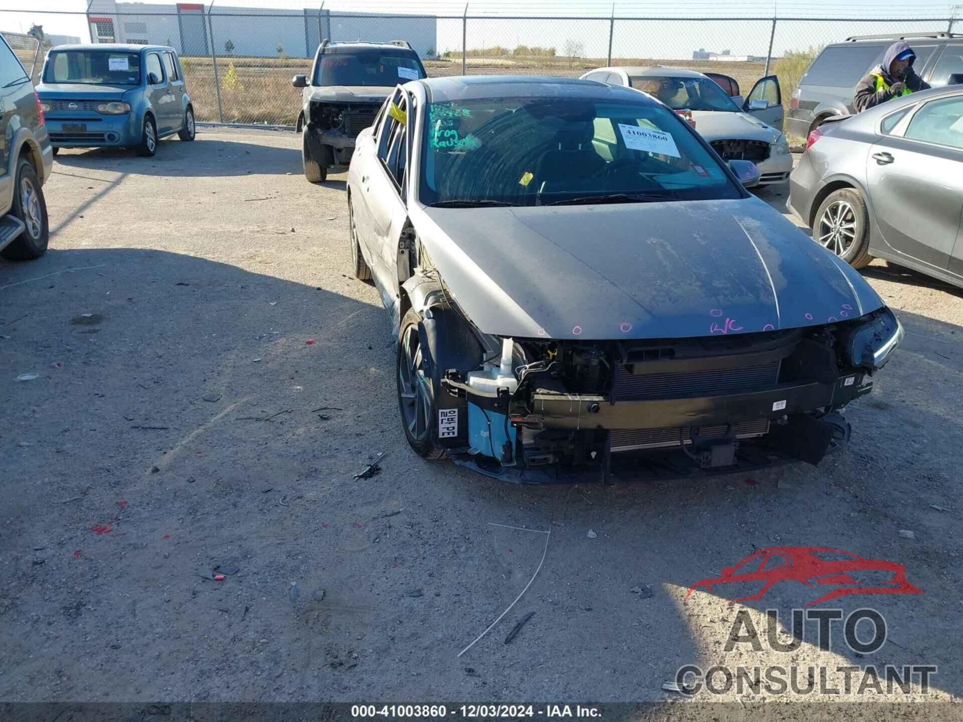HYUNDAI ELANTRA 2024 - KMHLP4DG1RU710310