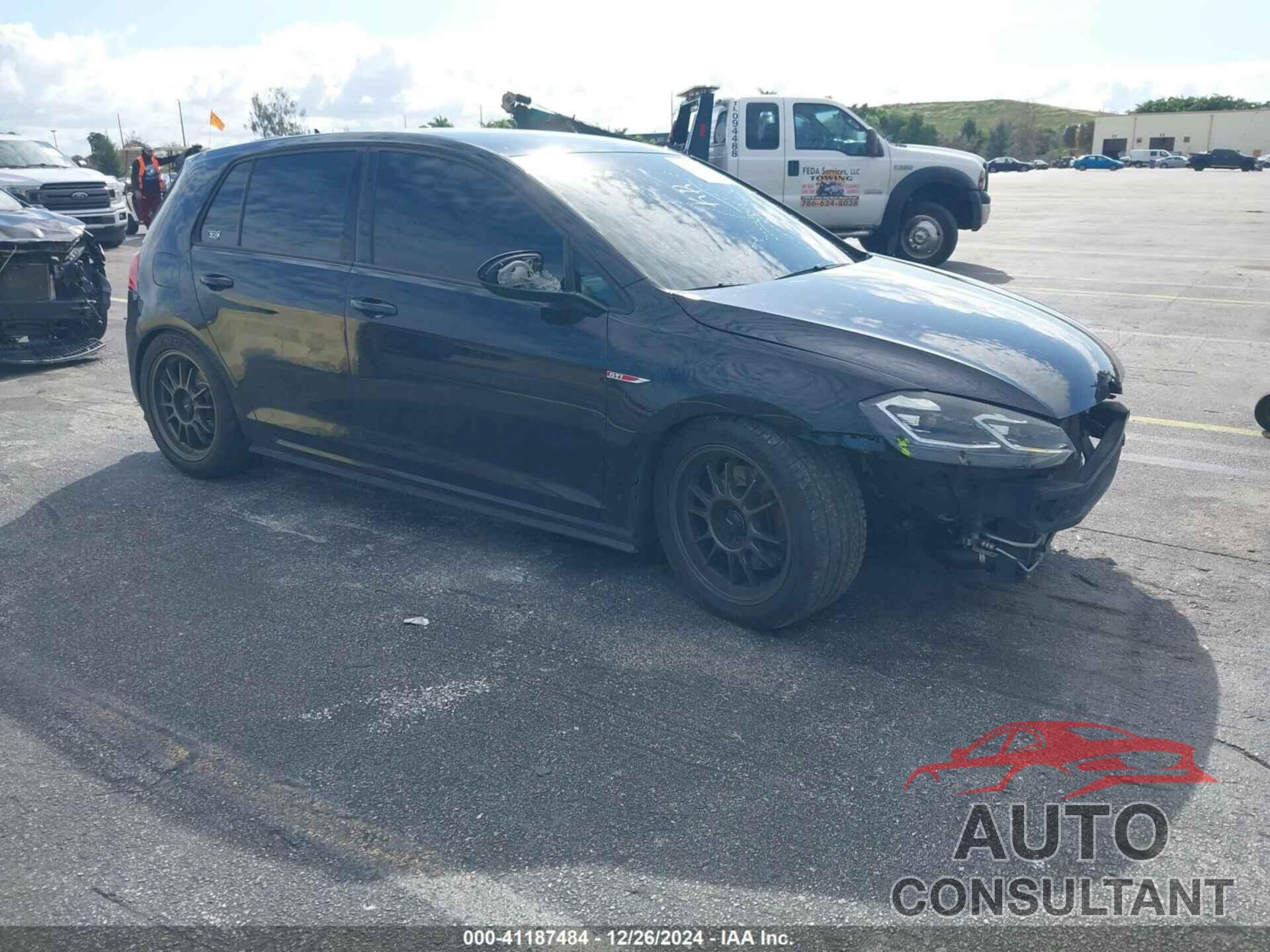 VOLKSWAGEN GOLF GTI 2018 - 3VW547AU4JM290758