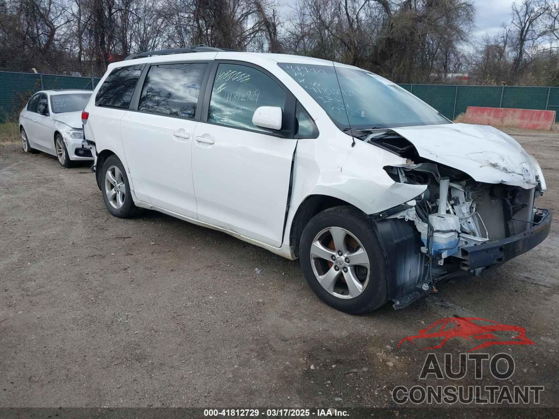 TOYOTA SIENNA 2014 - 5TDKK3DC2ES423210