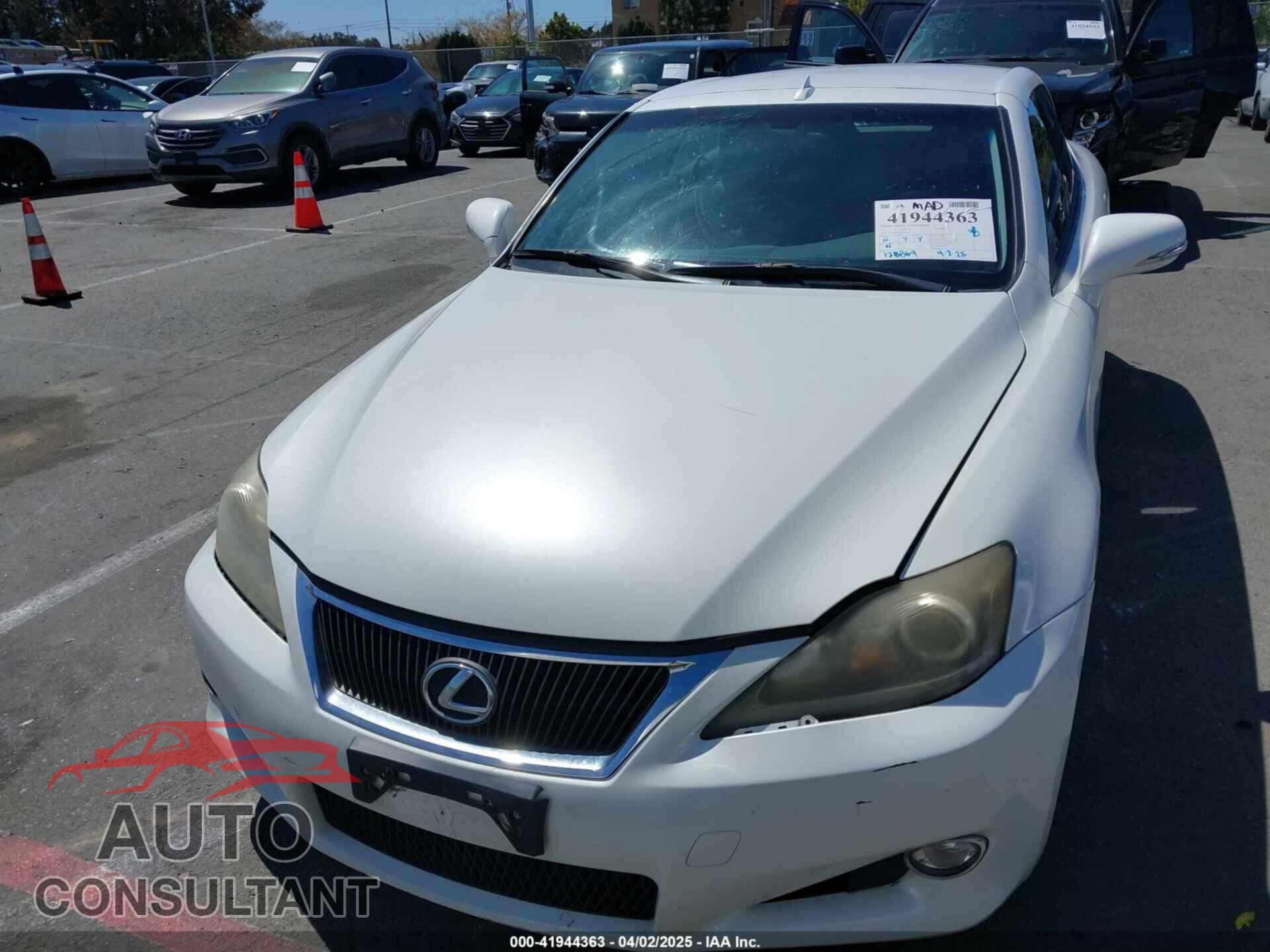 LEXUS IS 250C 2012 - JTHFF2C24C2522011