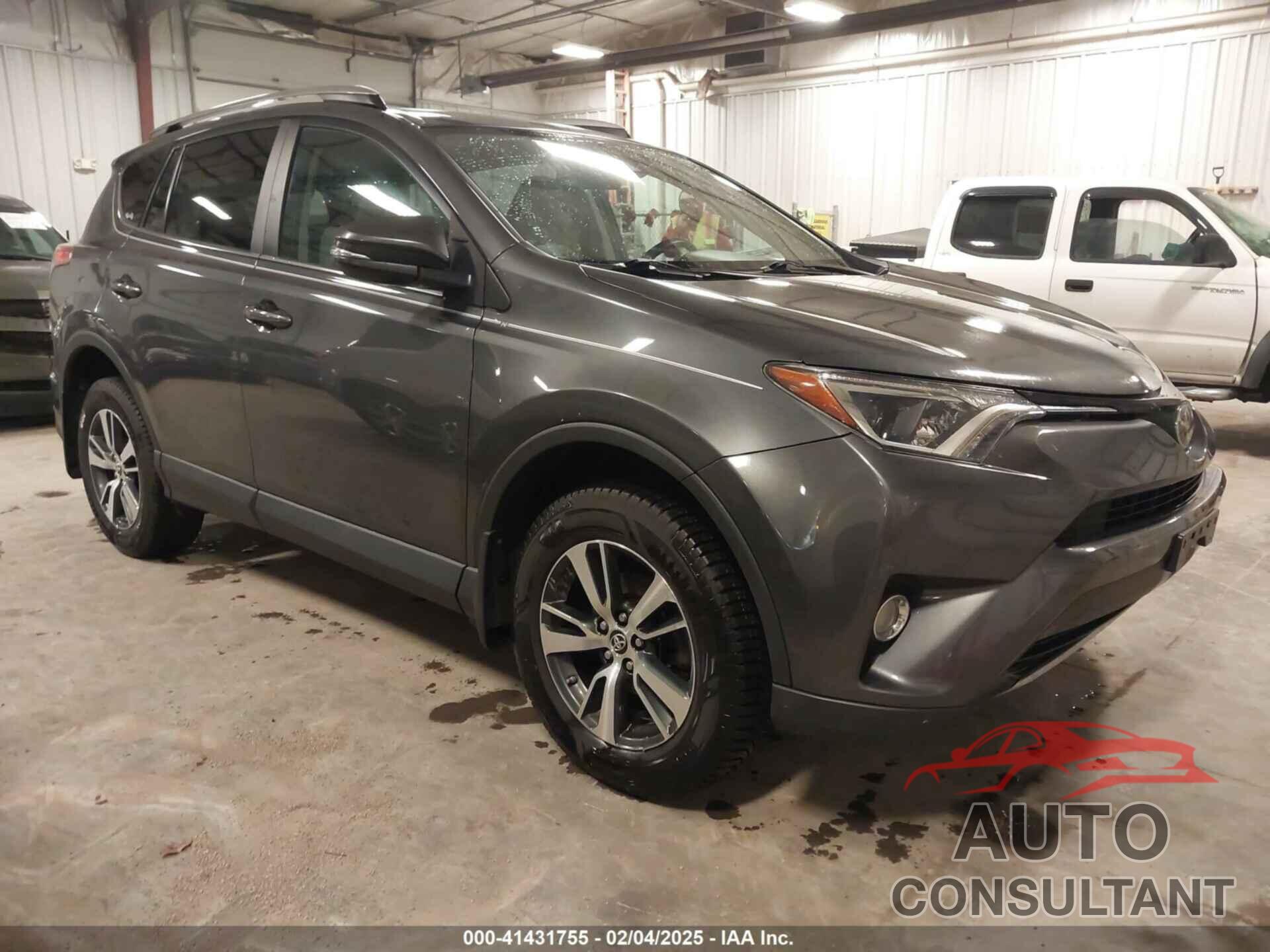 TOYOTA RAV4 2018 - 2T3RFREV4JW835563