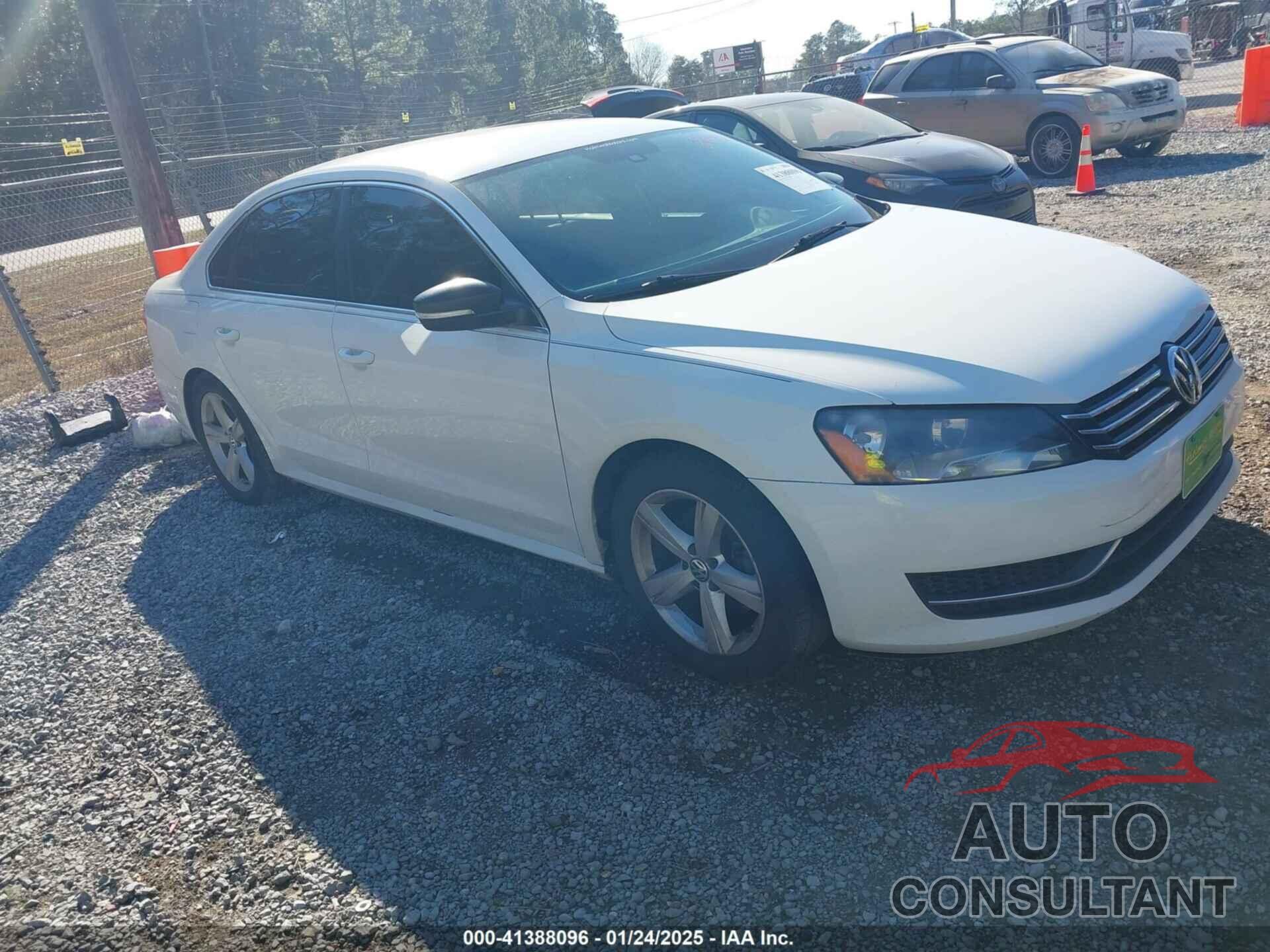 VOLKSWAGEN PASSAT 2013 - 1VWBP7A38DC129451