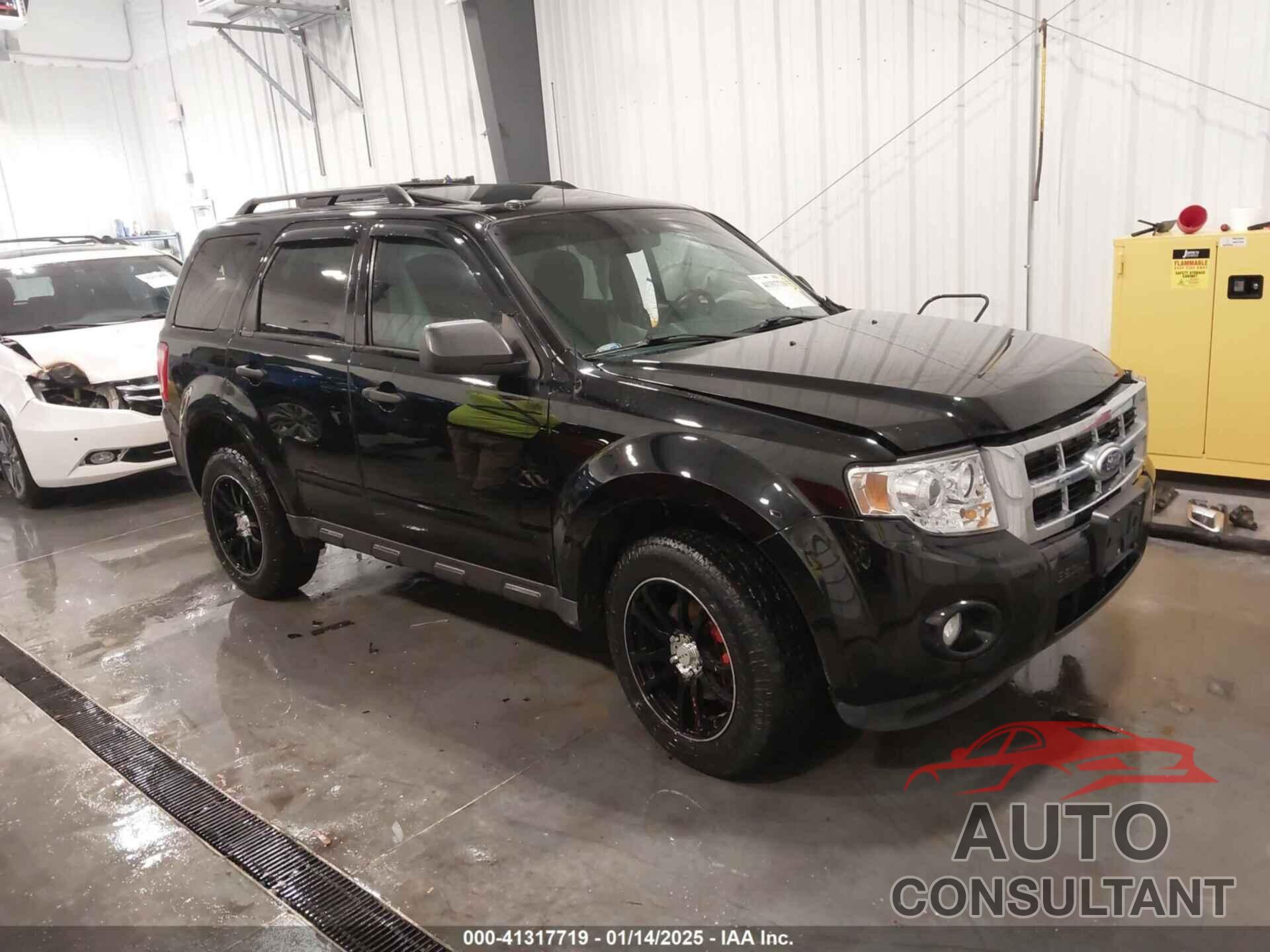 FORD ESCAPE 2010 - 1FMCU9DG7AKD26845