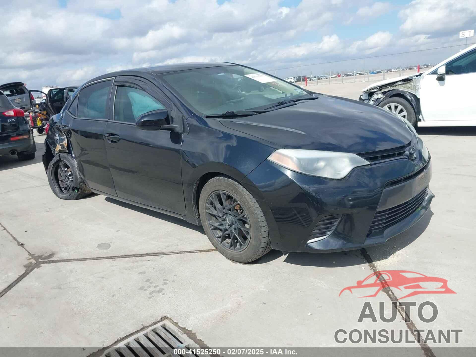 TOYOTA COROLLA 2015 - 5YFBURHE3FP307047