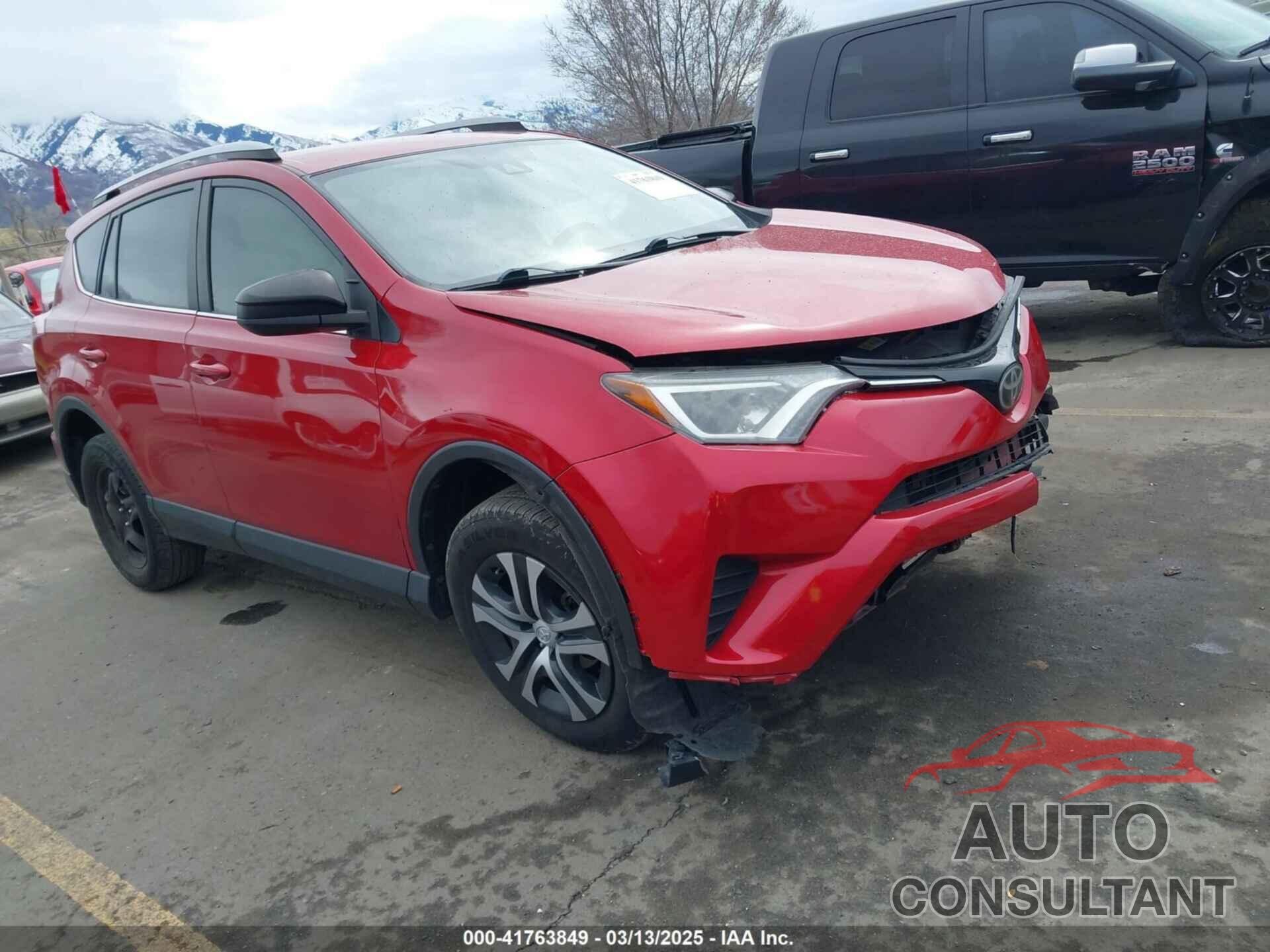 TOYOTA RAV4 2017 - JTMZFREV1HJ125822