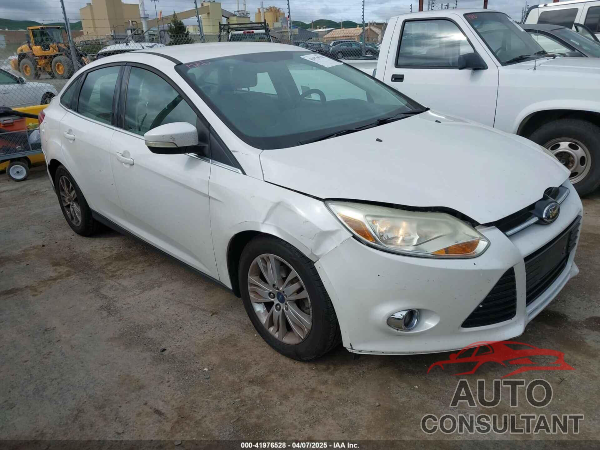 FORD FOCUS 2012 - 1FAHP3H27CL387869