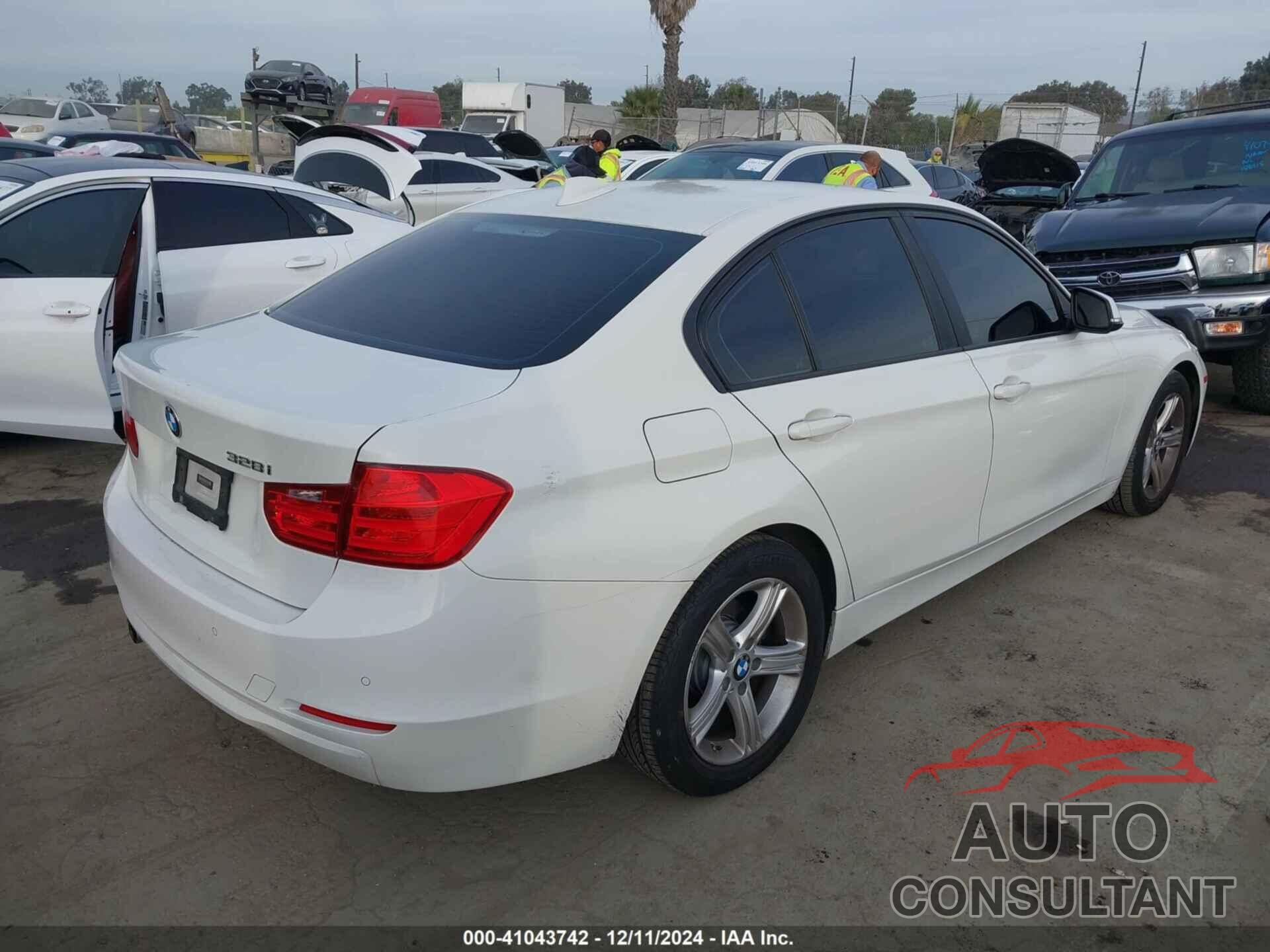 BMW 328I 2015 - WBA3C1C51FK122314