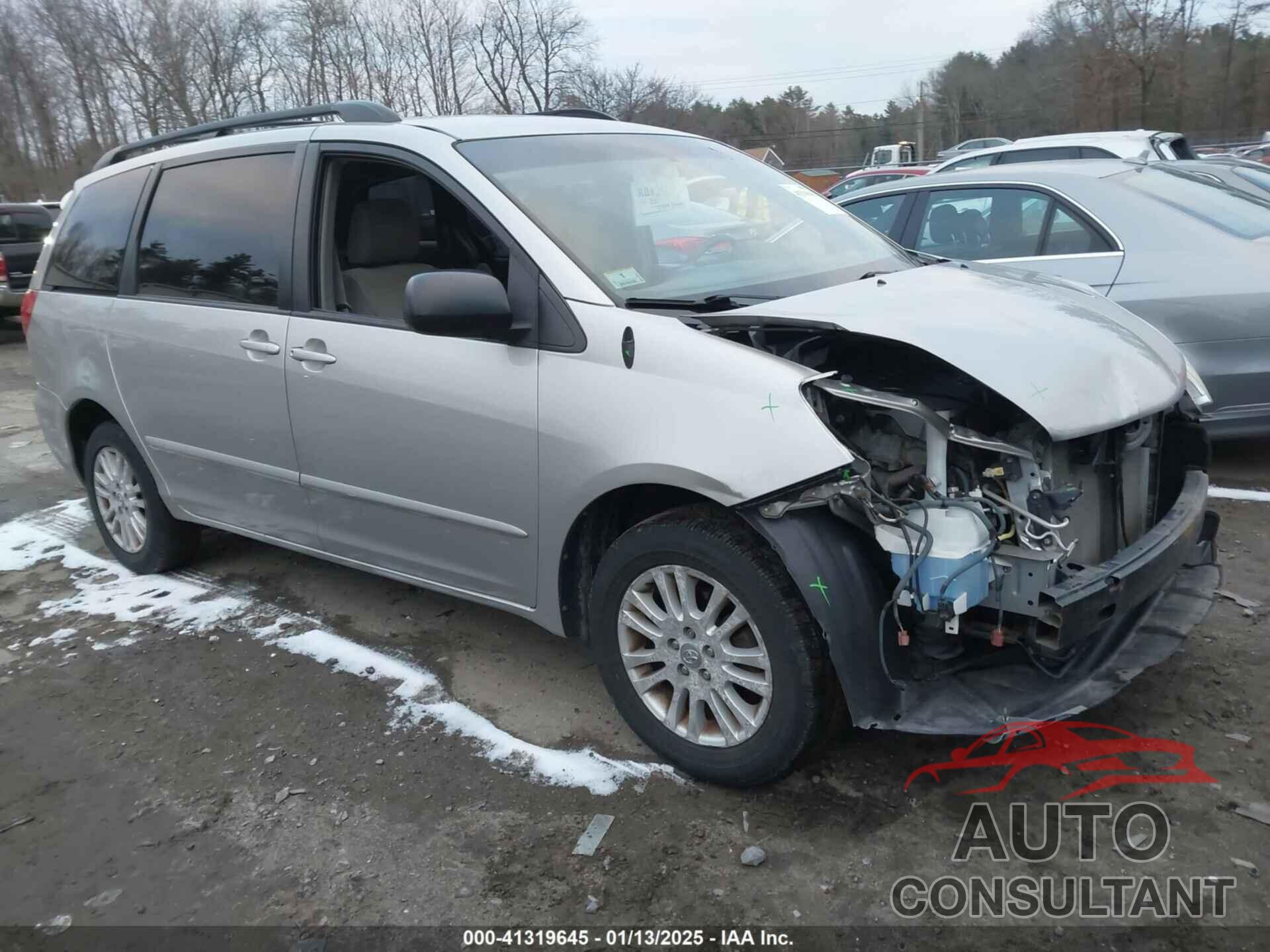 TOYOTA SIENNA 2010 - 5TDJK4CC3AS032533