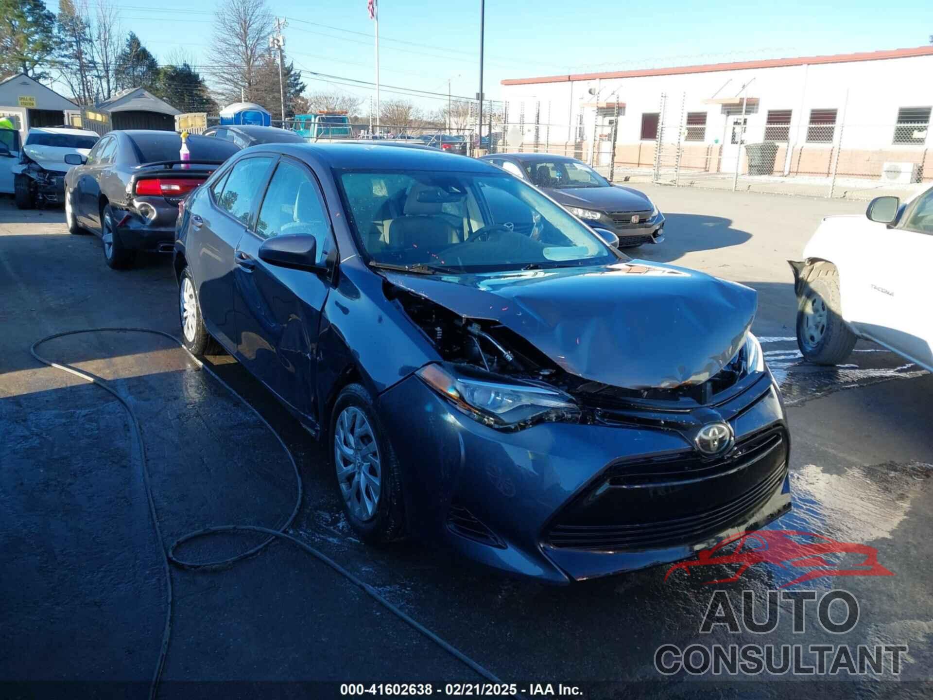 TOYOTA COROLLA 2018 - 5YFBURHE0JP821821