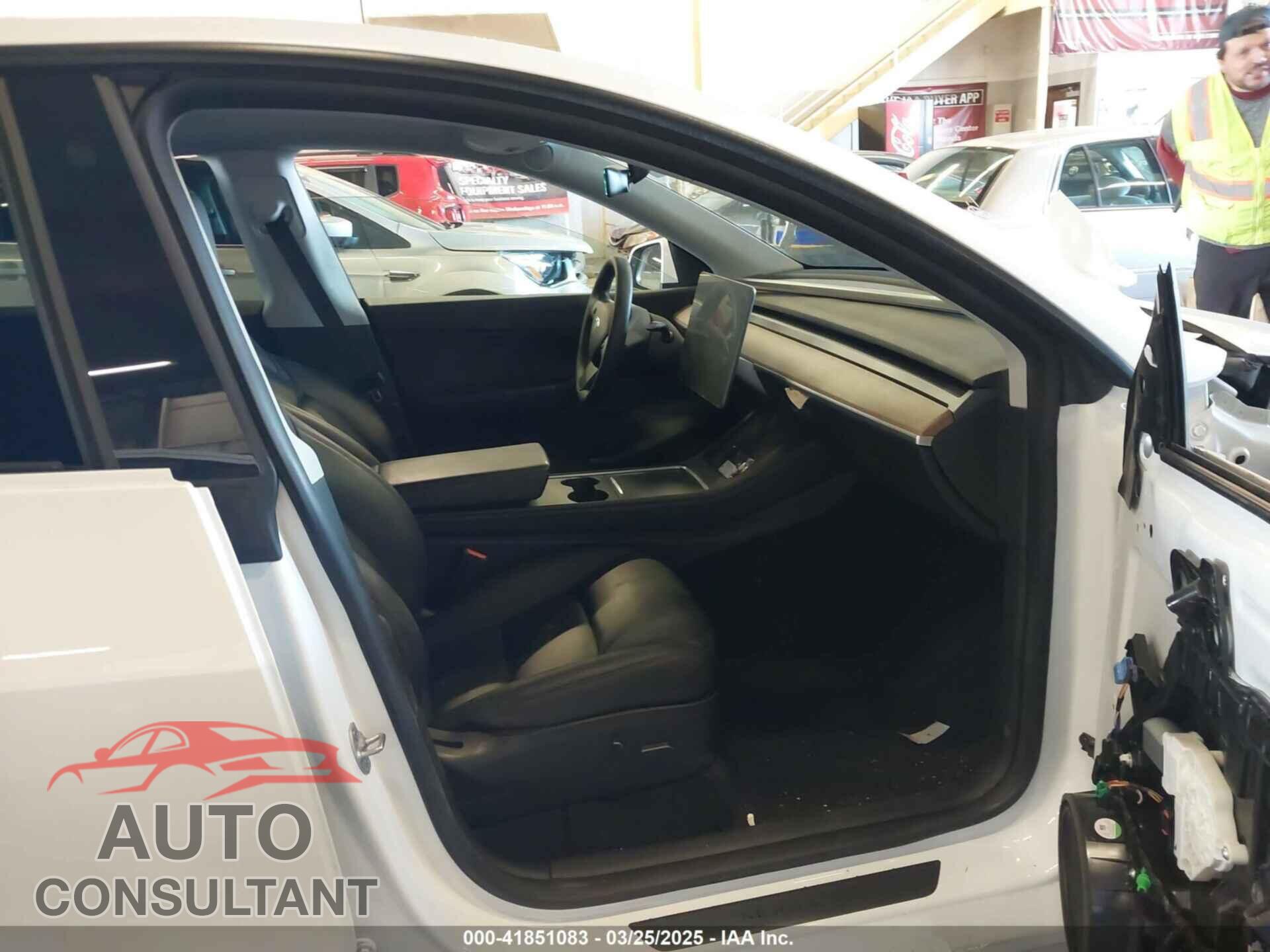 TESLA MODEL Y 2021 - 5YJYGDEF4MF263473