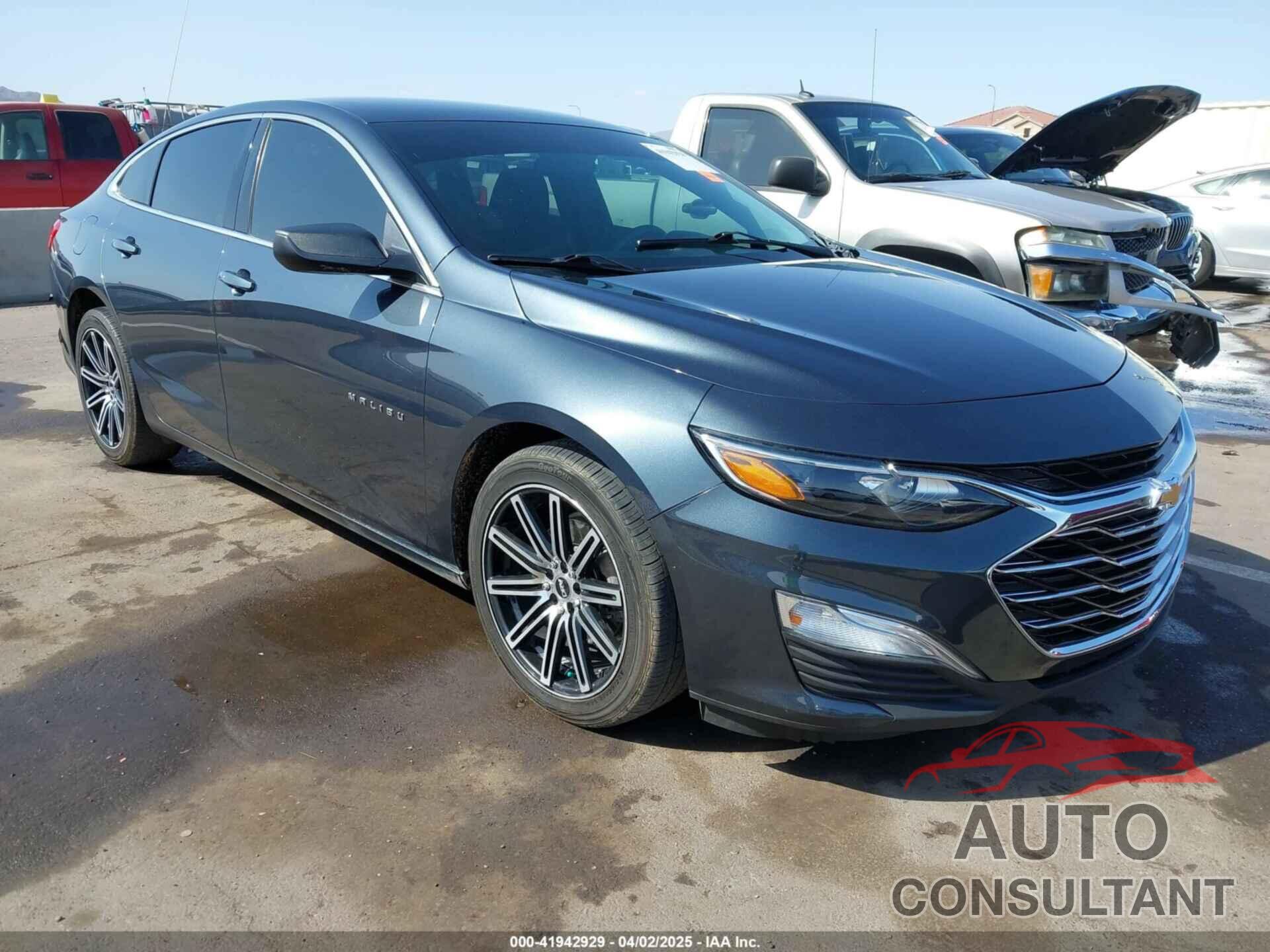CHEVROLET MALIBU 2020 - 1G1ZB5ST4LF150614