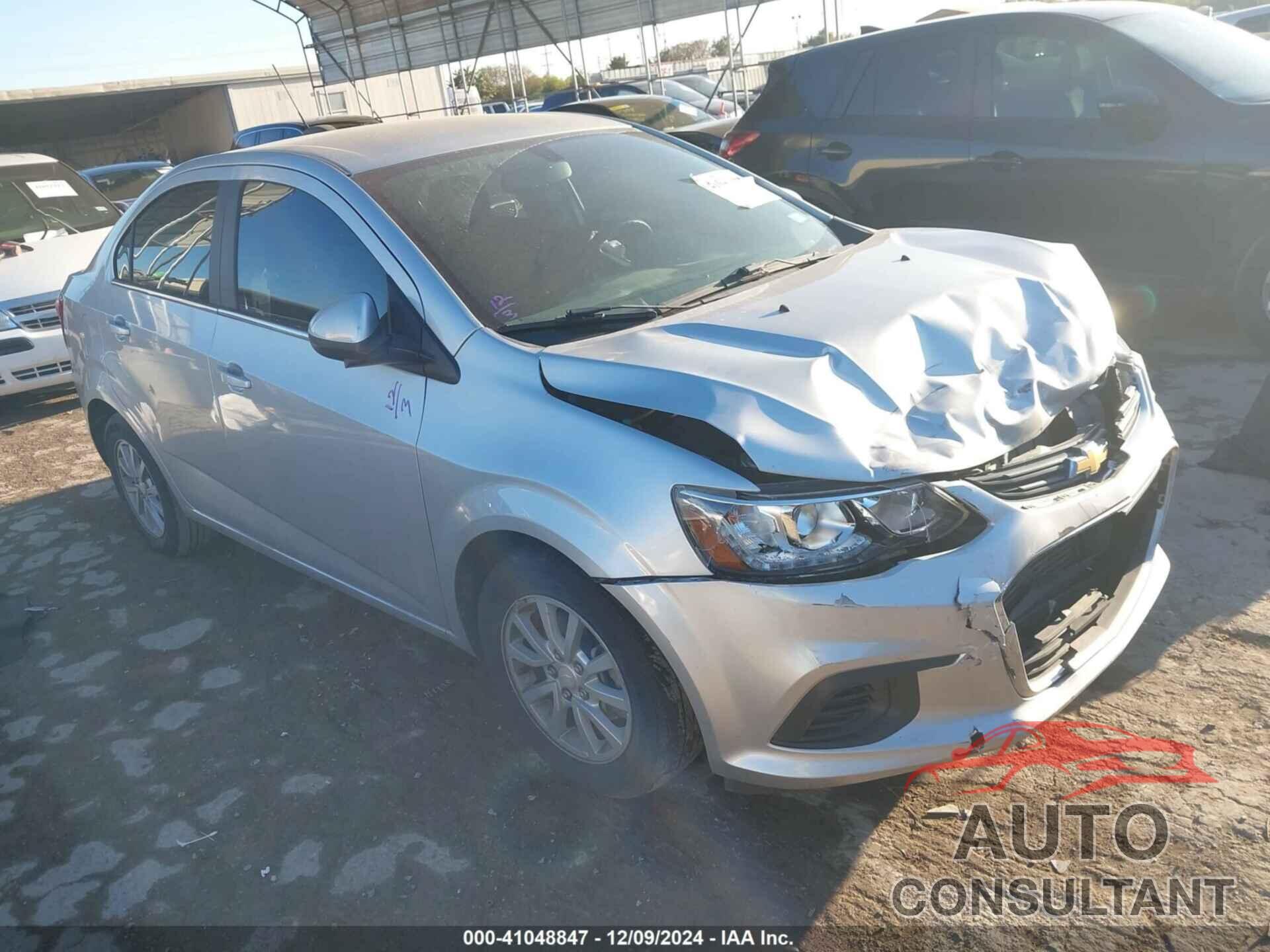 CHEVROLET SONIC 2018 - 1G1JD5SB4J4104210