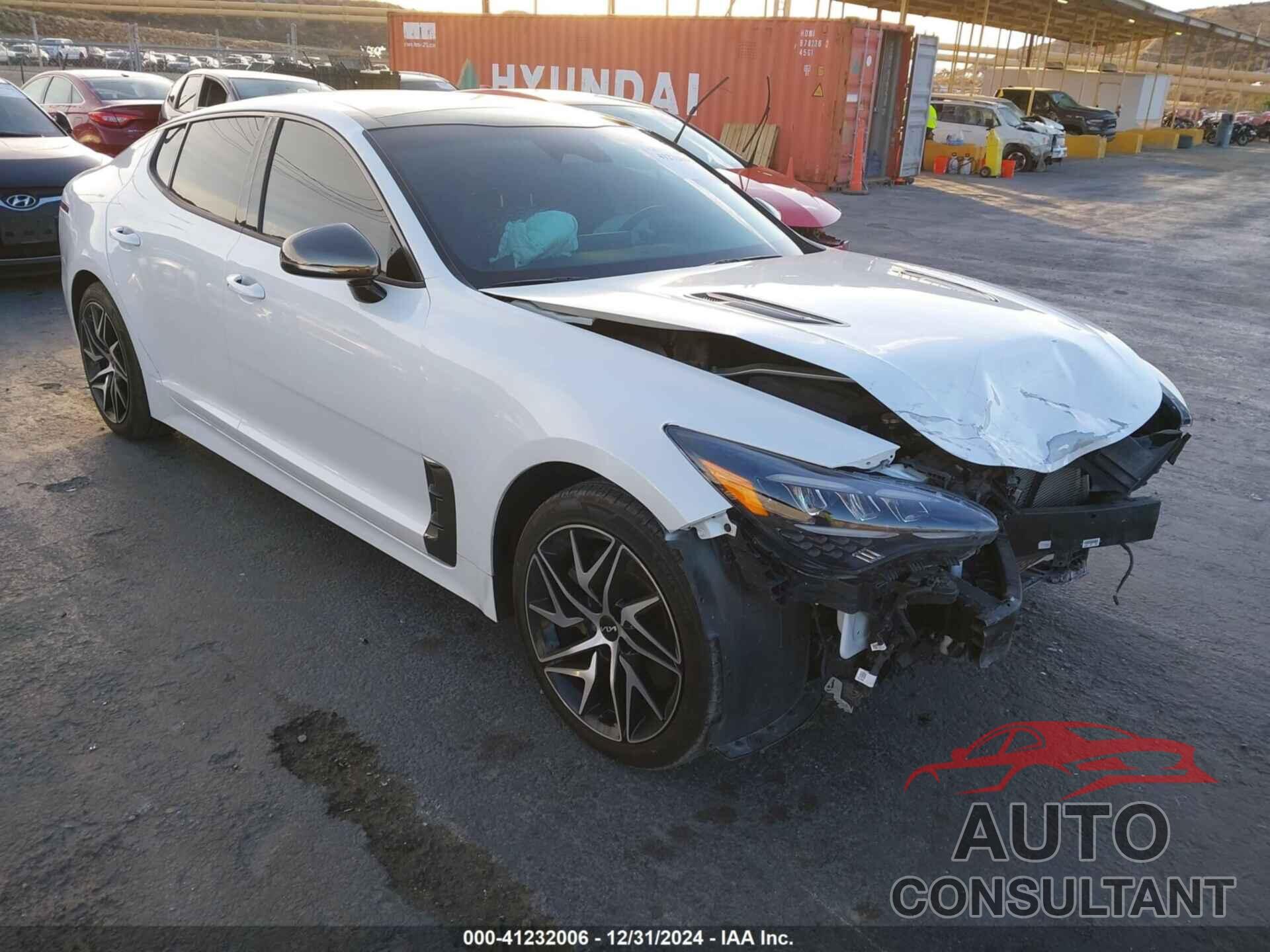 KIA STINGER 2022 - KNAE35LD0N6119273