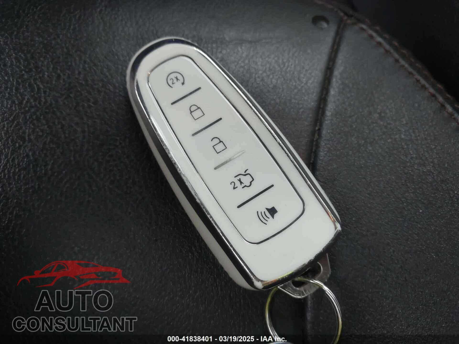 FORD EDGE 2011 - 2FMDK3KC4BBB20756