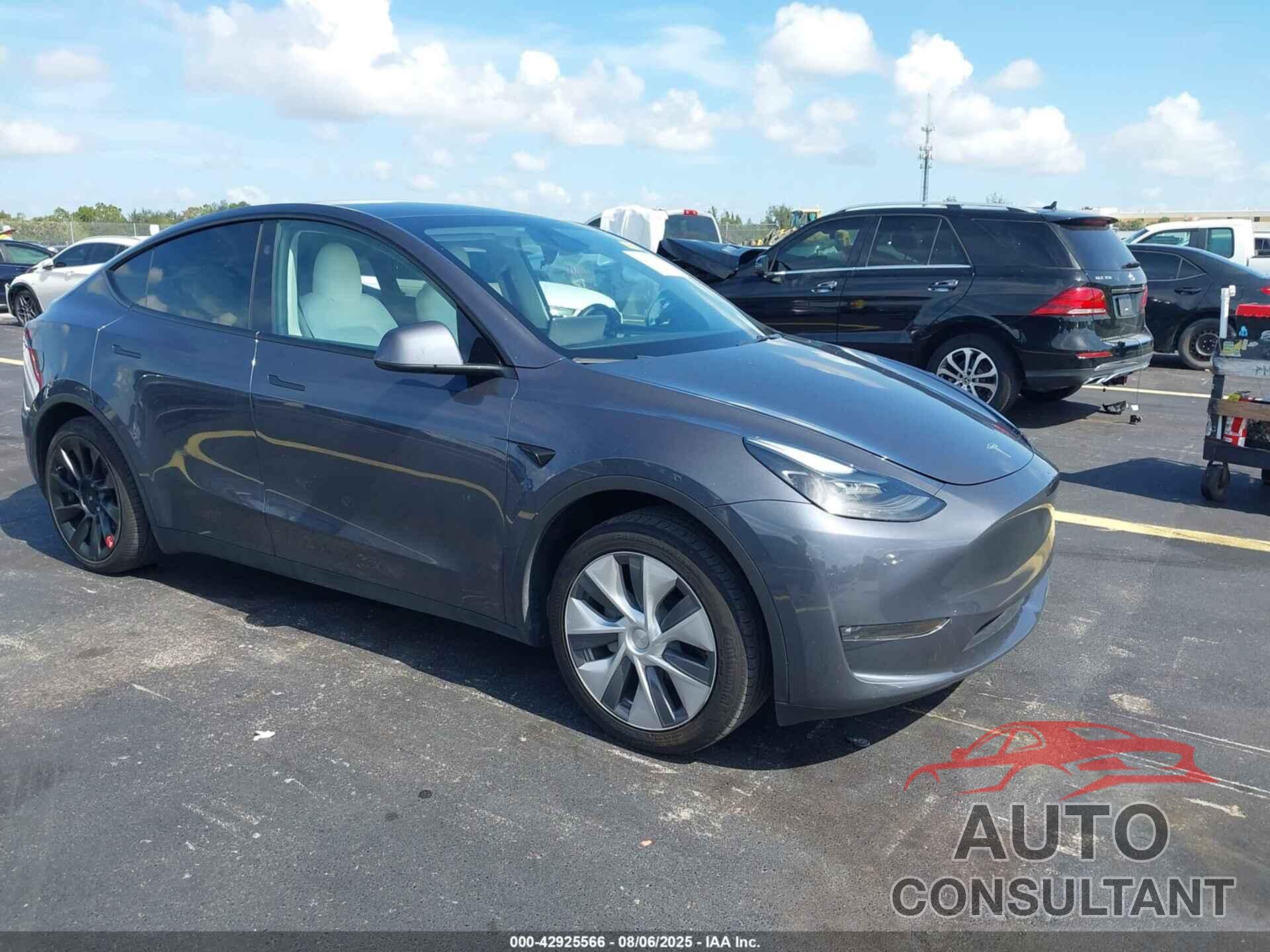 TESLA MODEL Y 2023 - 7SAYGDED3PF941295