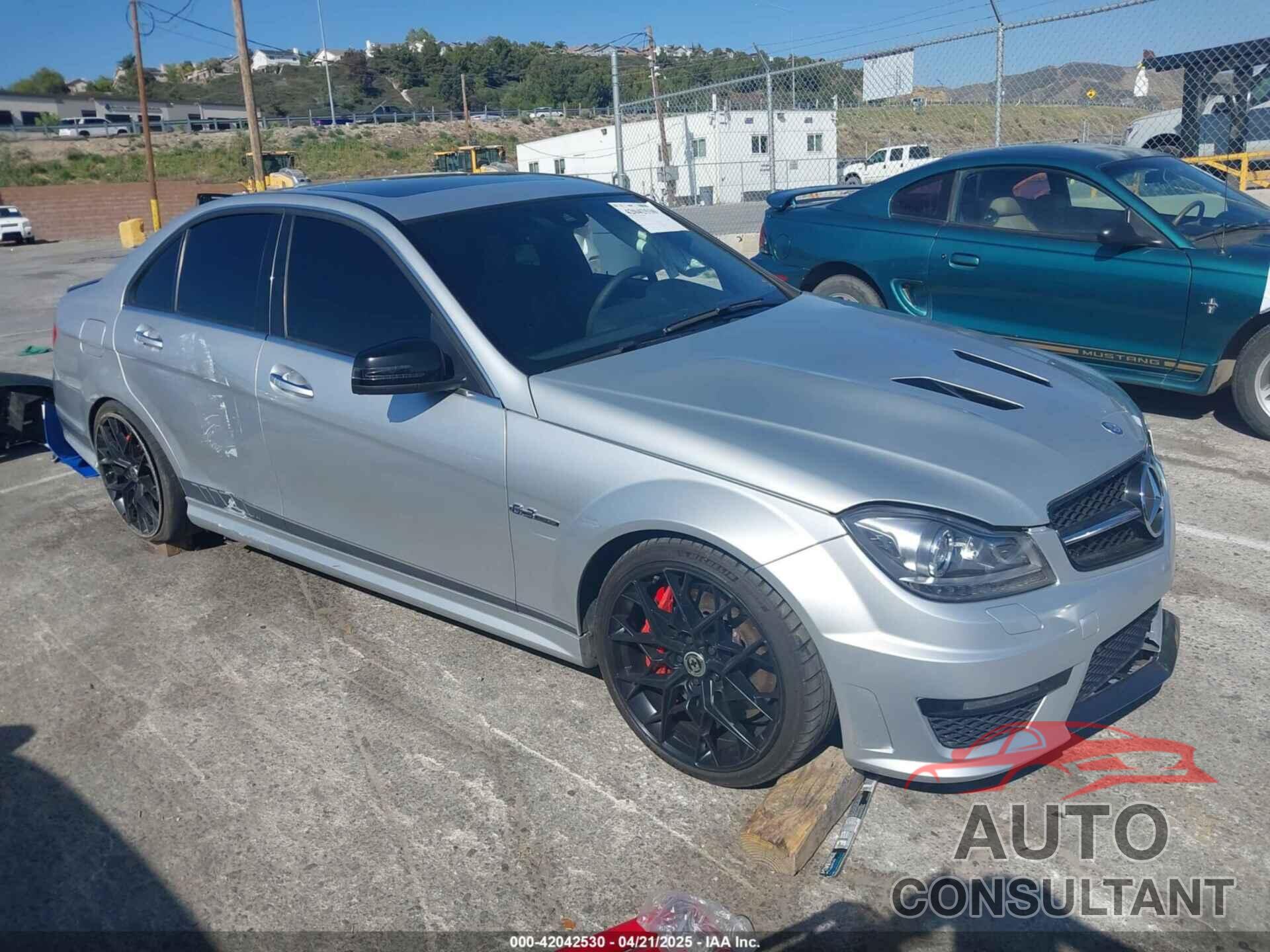 MERCEDES-BENZ C 63 AMG 2014 - WDDGF7HB7EG179587