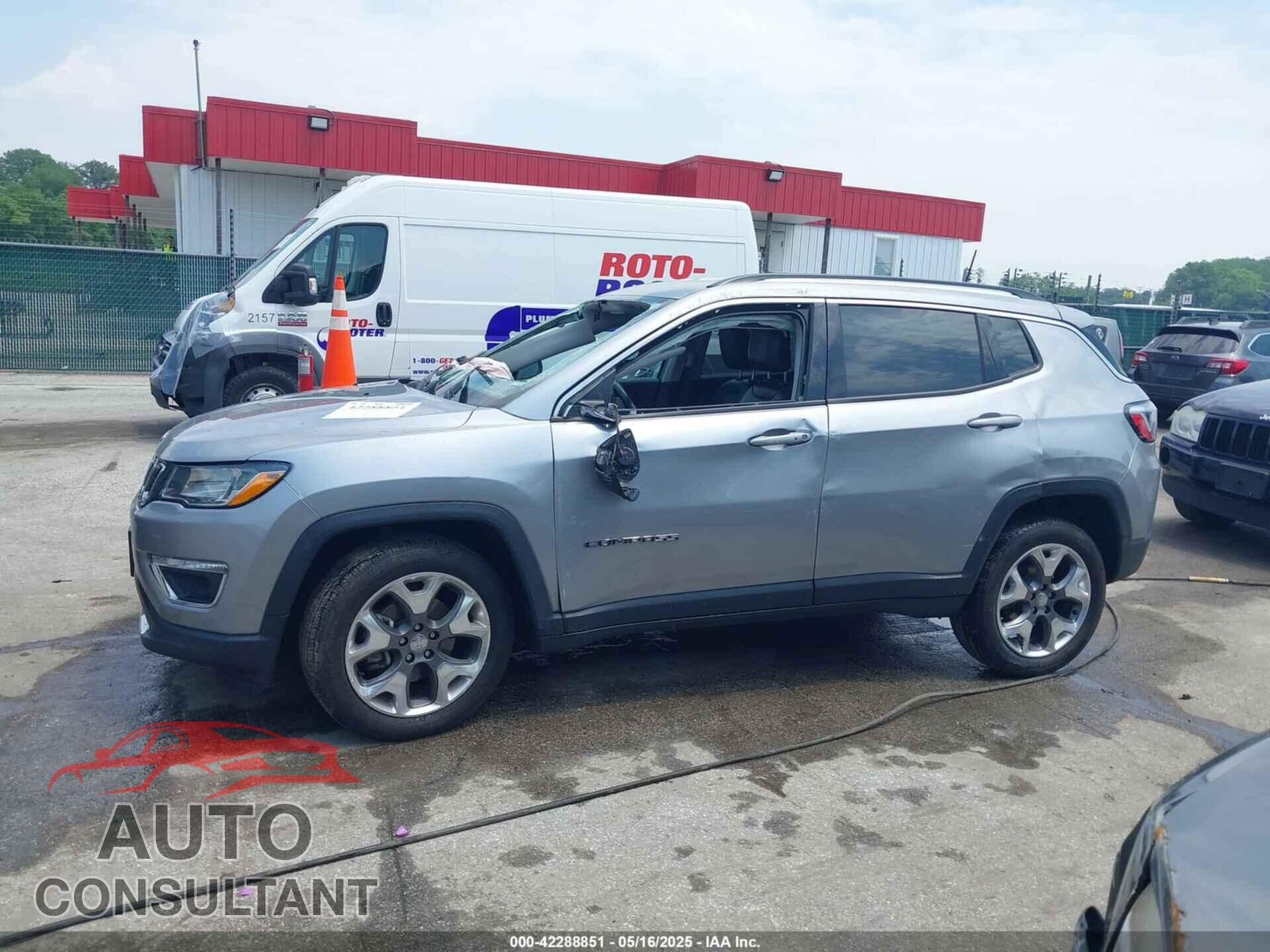 JEEP COMPASS 2021 - 3C4NJDCB3MT519818