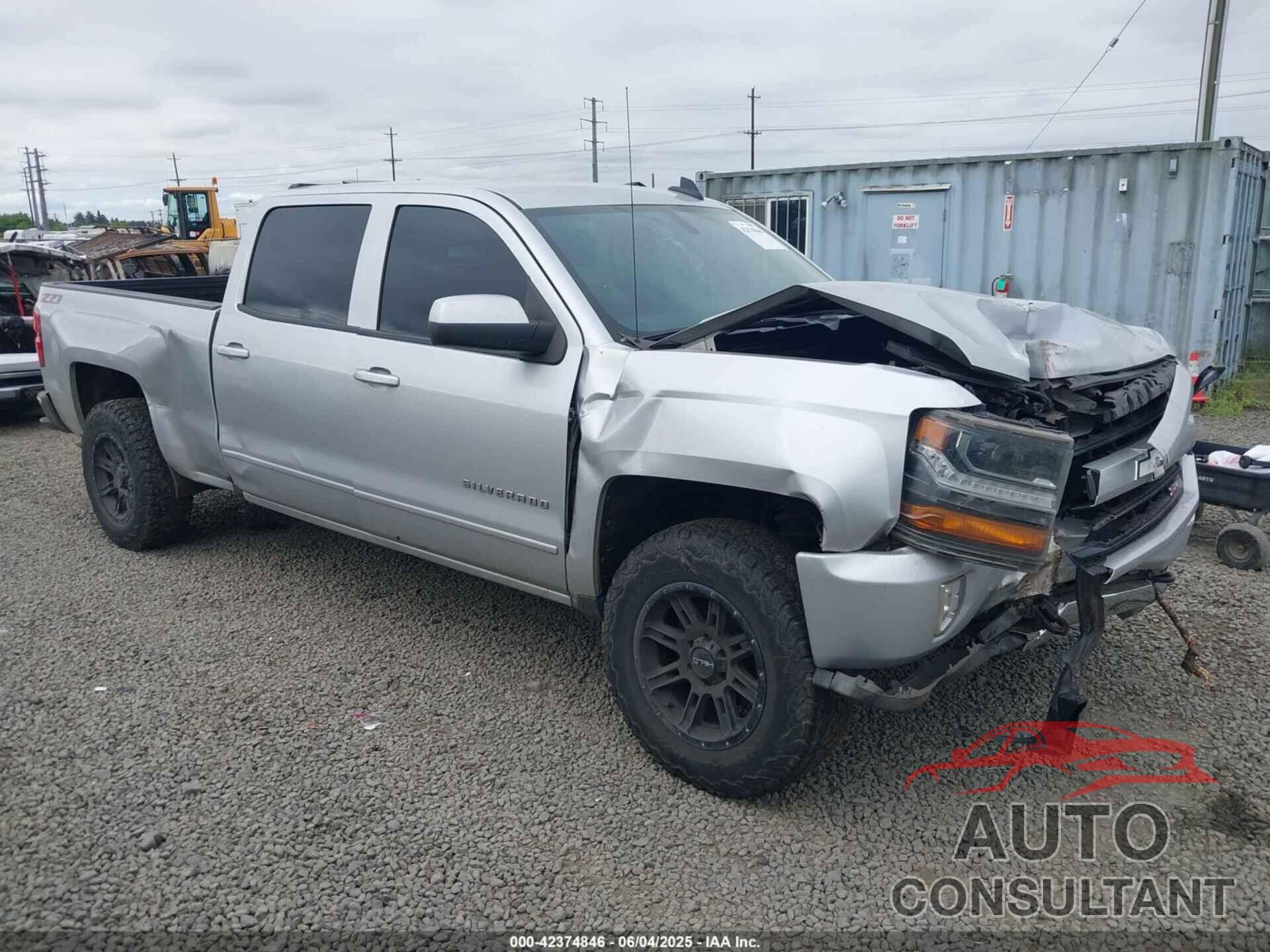 CHEVROLET SILVERADO 1500 2018 - 1GCUKREC1JF119578