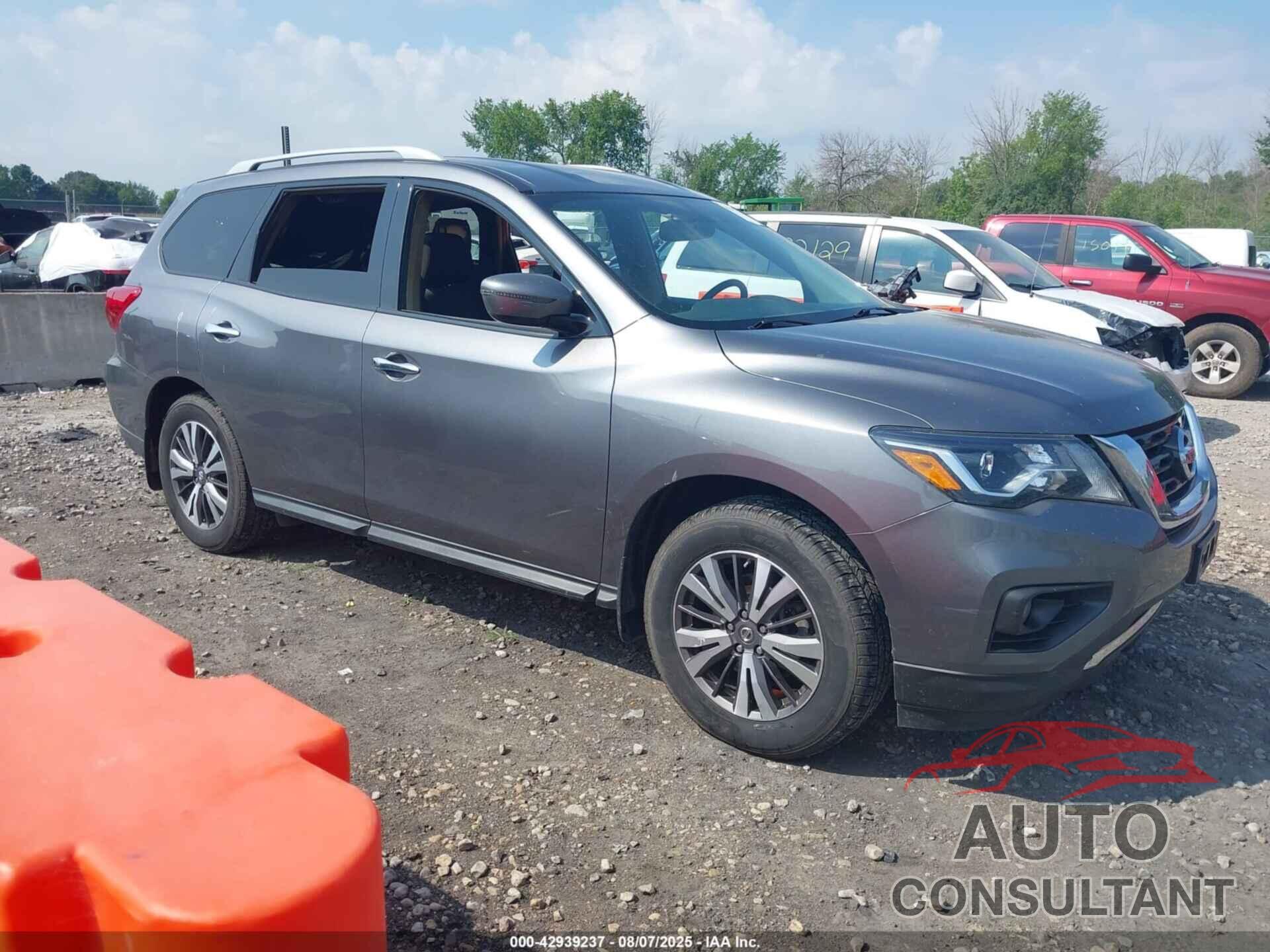 NISSAN PATHFINDER 2017 - 5N1DR2MMXHC677031