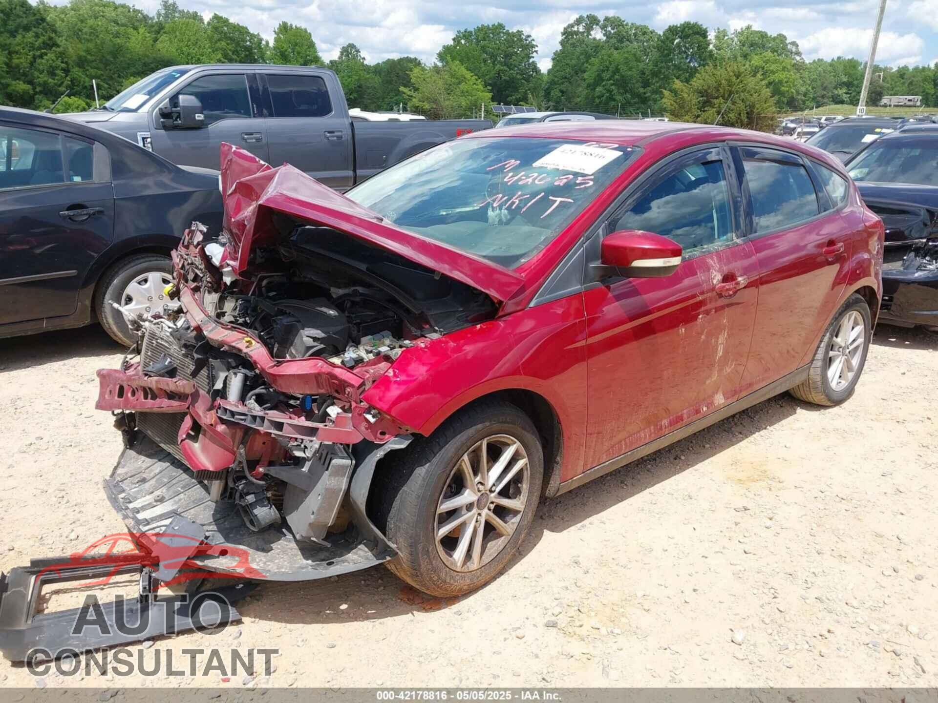FORD FOCUS 2017 - 1FADP3K27HL340856