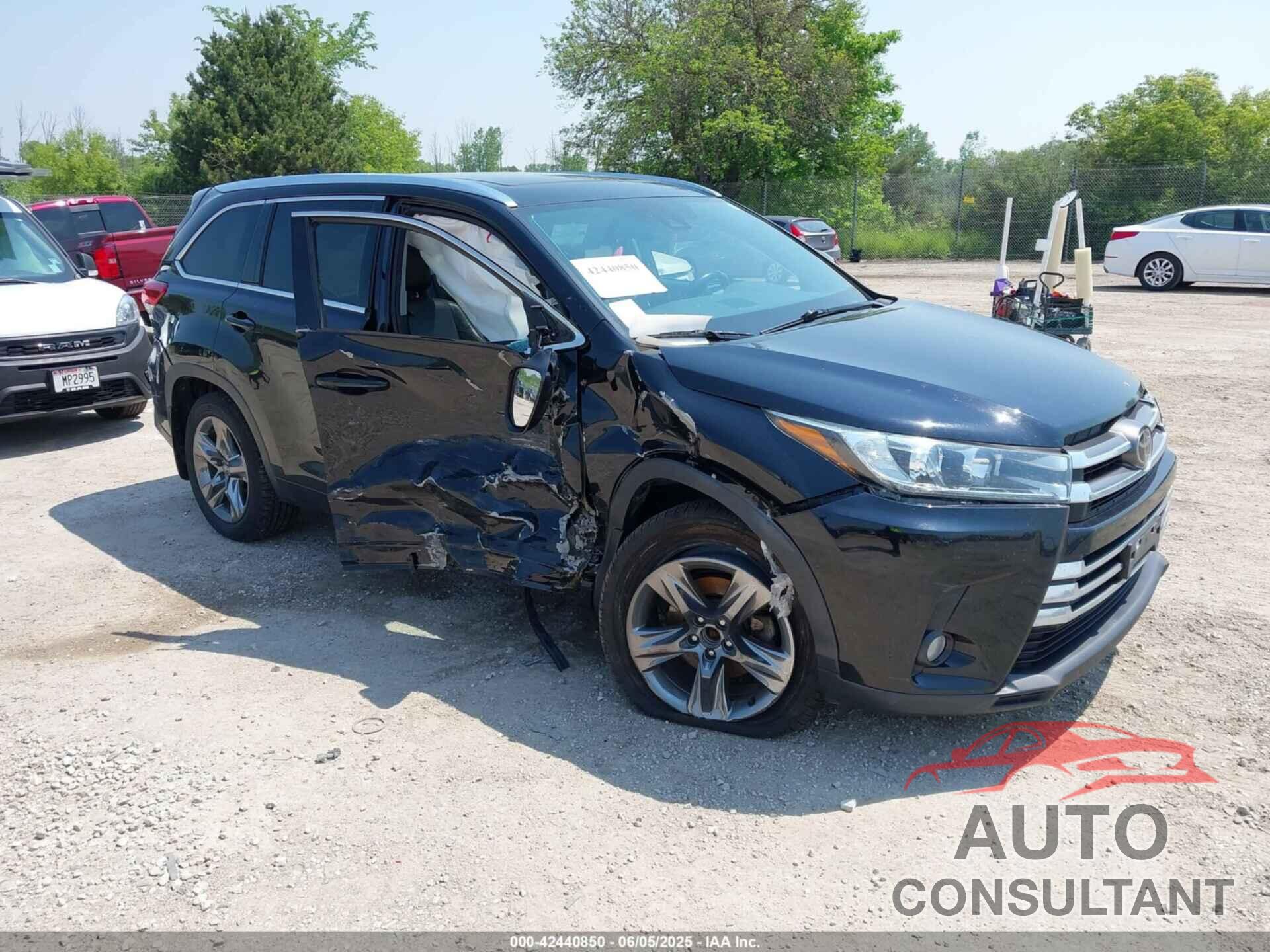 TOYOTA HIGHLANDER 2017 - 5TDDZRFH8HS374180
