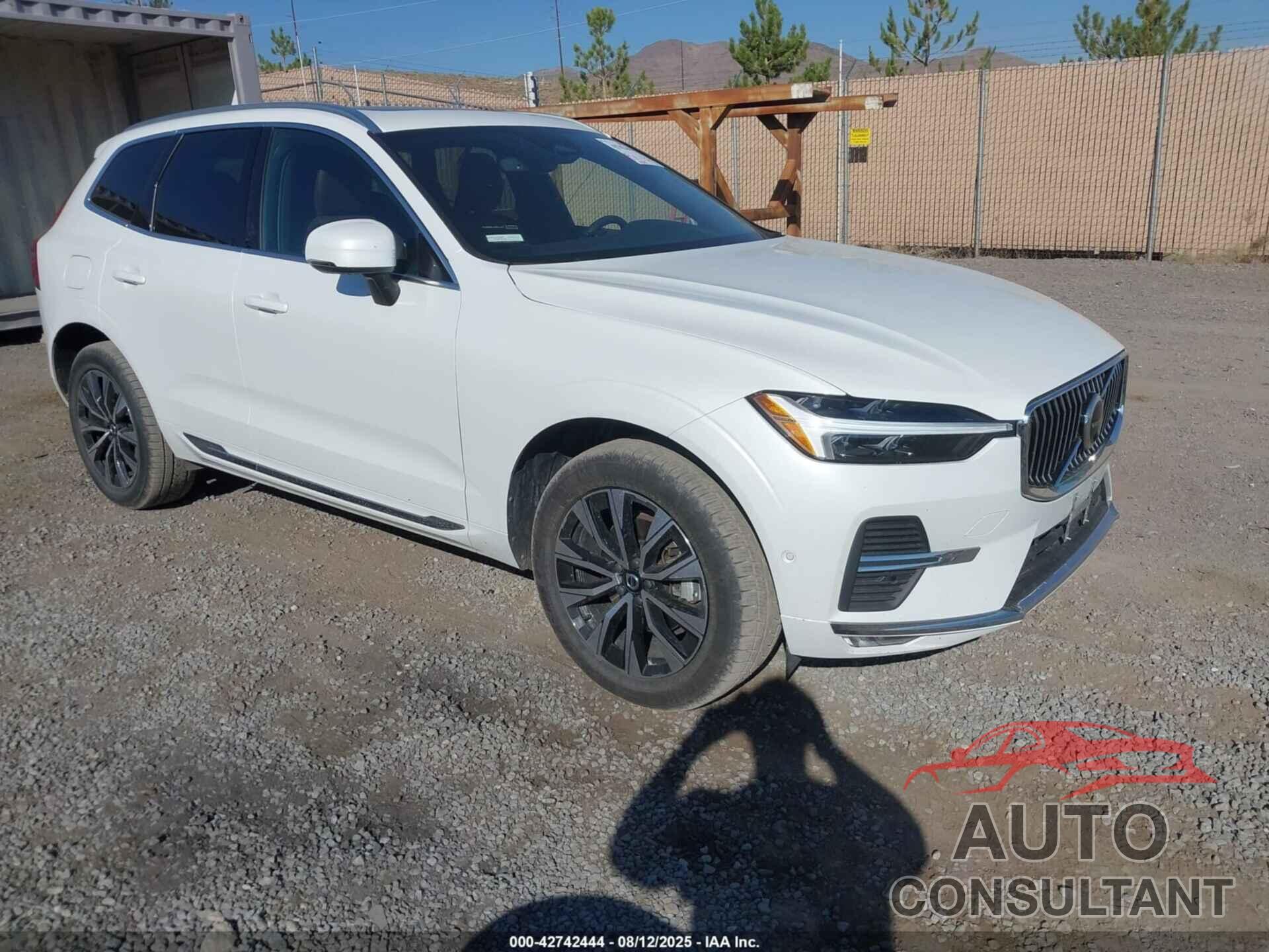 VOLVO XC60 2023 - YV4L12REXP1374251