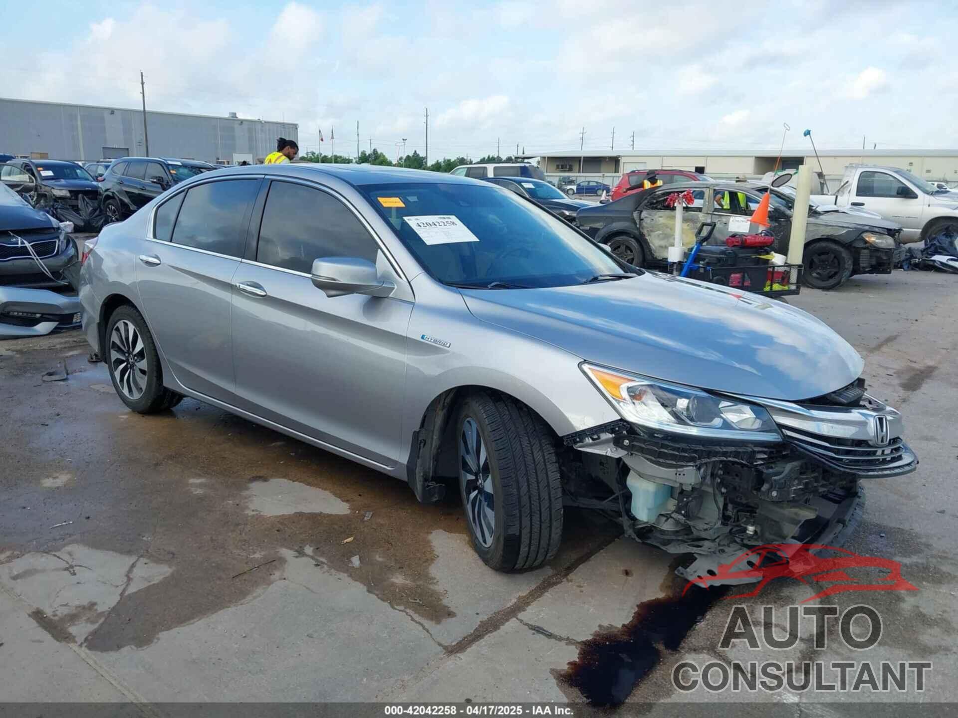 HONDA ACCORD HYBRID 2017 - JHMCR6F53HC010071