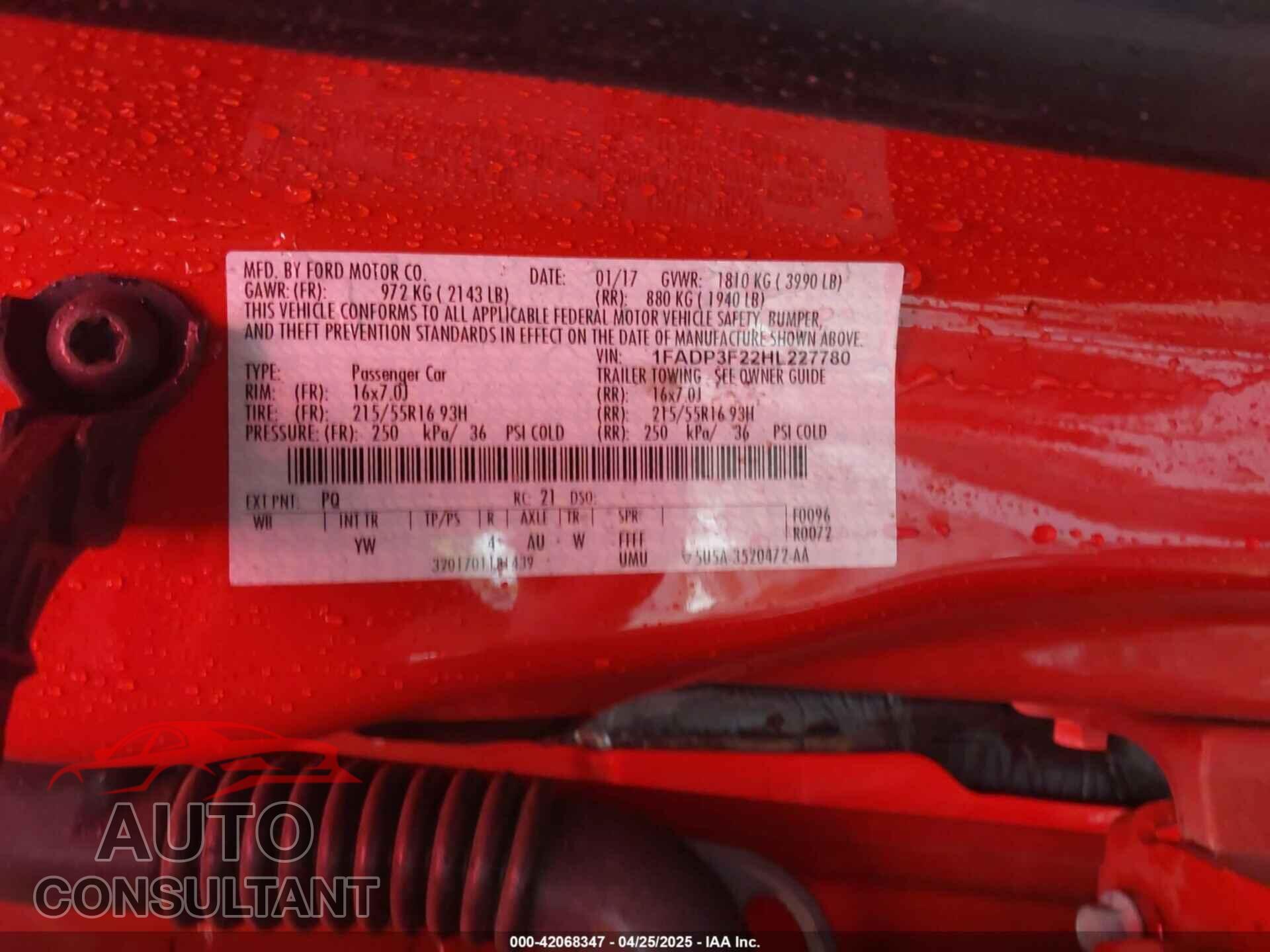 FORD FOCUS 2017 - 1FADP3F22HL227780