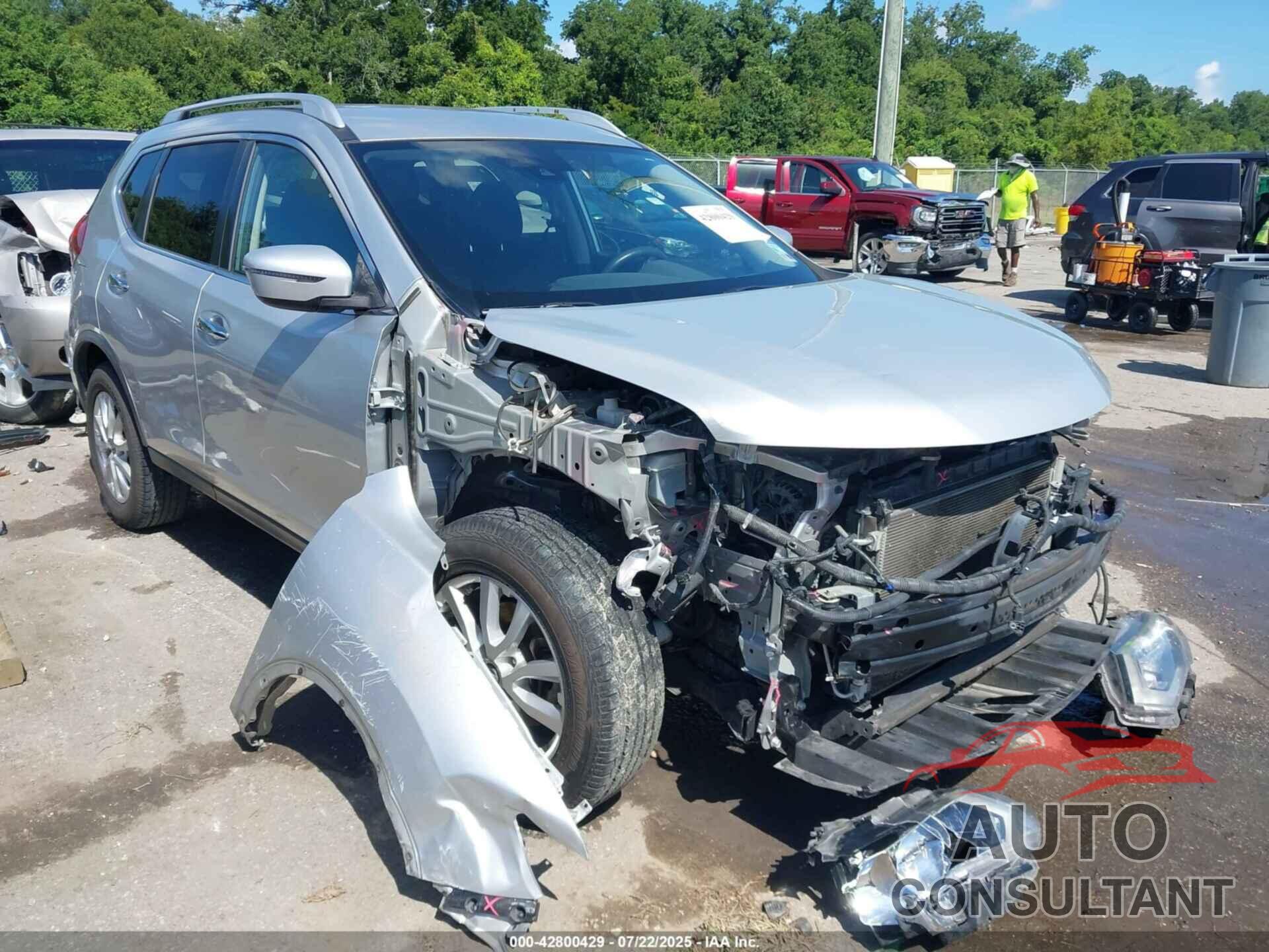 NISSAN ROGUE 2019 - KNMAT2MT9KP503001