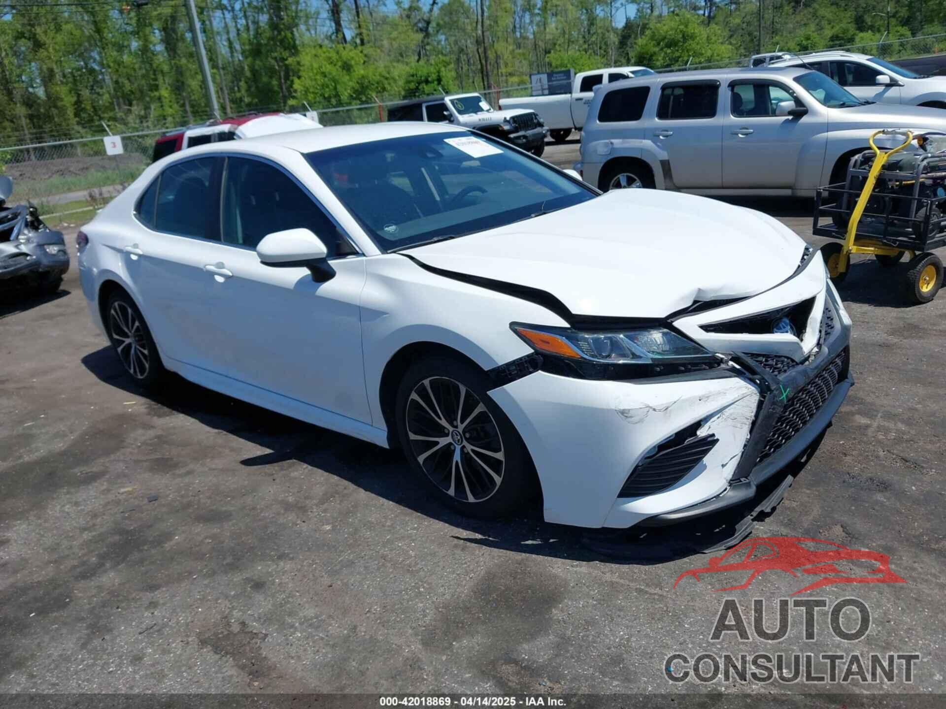 TOYOTA CAMRY 2018 - 4T1B11HK7JU591886