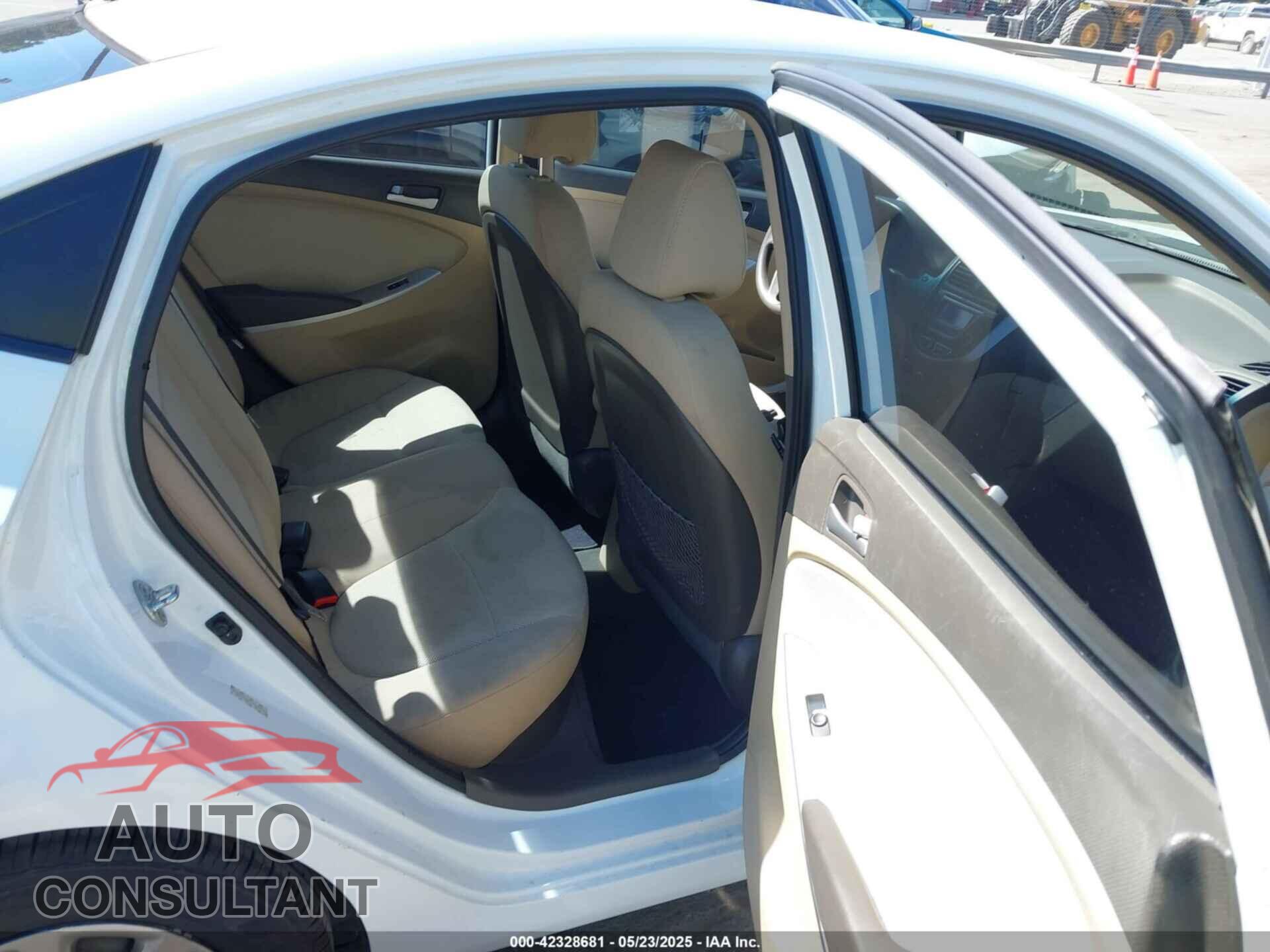 HYUNDAI ACCENT 2014 - KMHCT4AE7EU760072