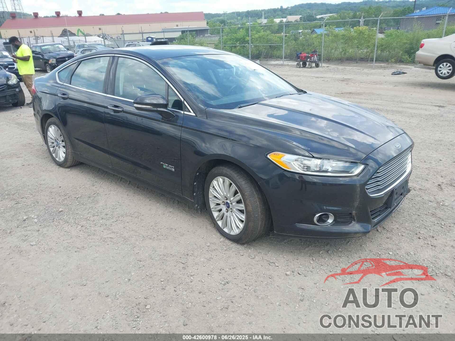 FORD FUSION ENERGI 2013 - 3FA6P0SU0DR241025