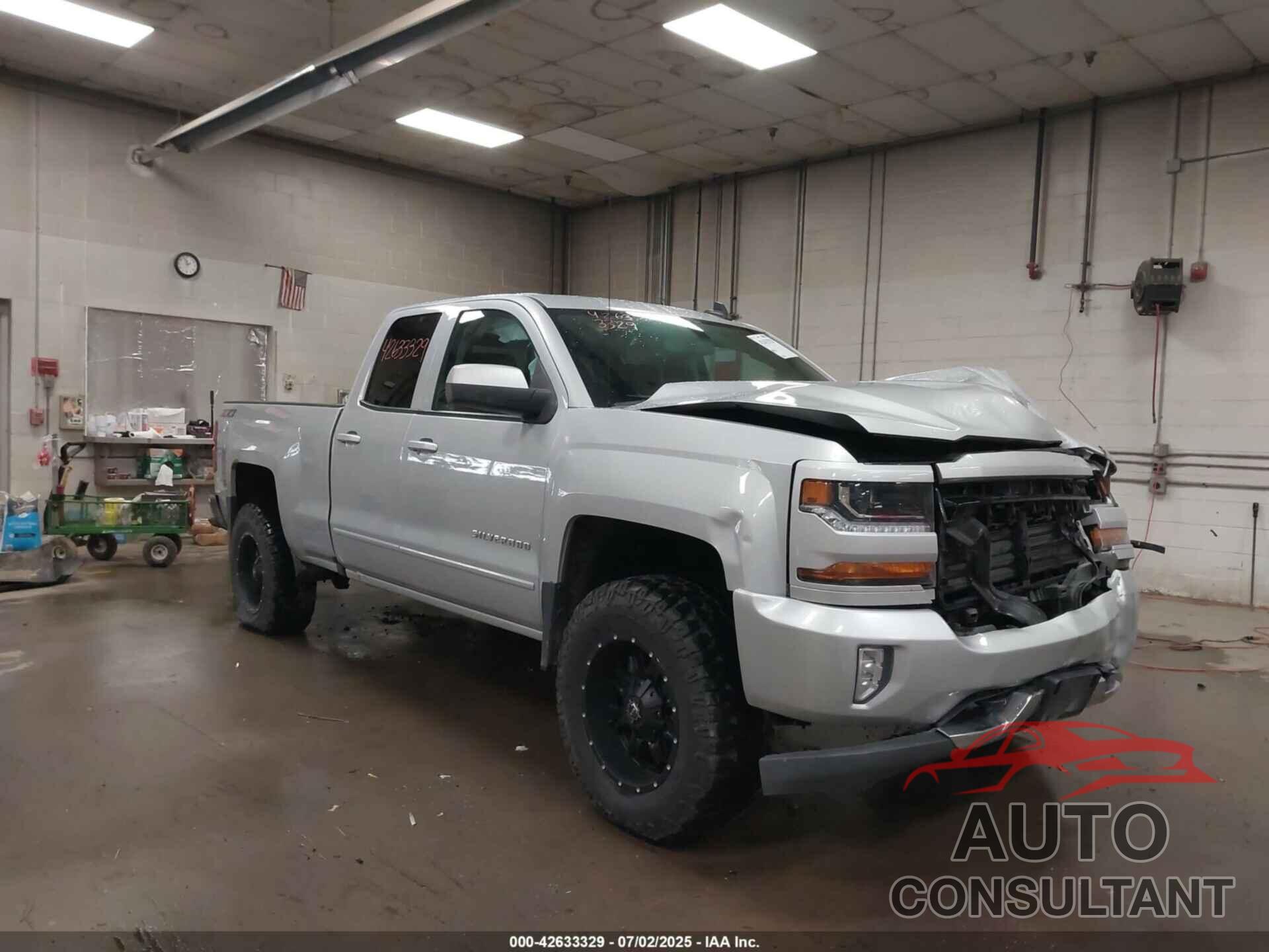 CHEVROLET SILVERADO 1500 2018 - 1GCVKREC3JZ368595