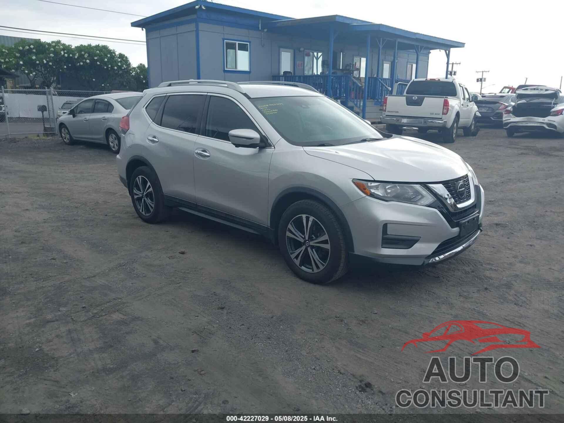 NISSAN ROGUE 2019 - 5N1AT2MT5KC707913