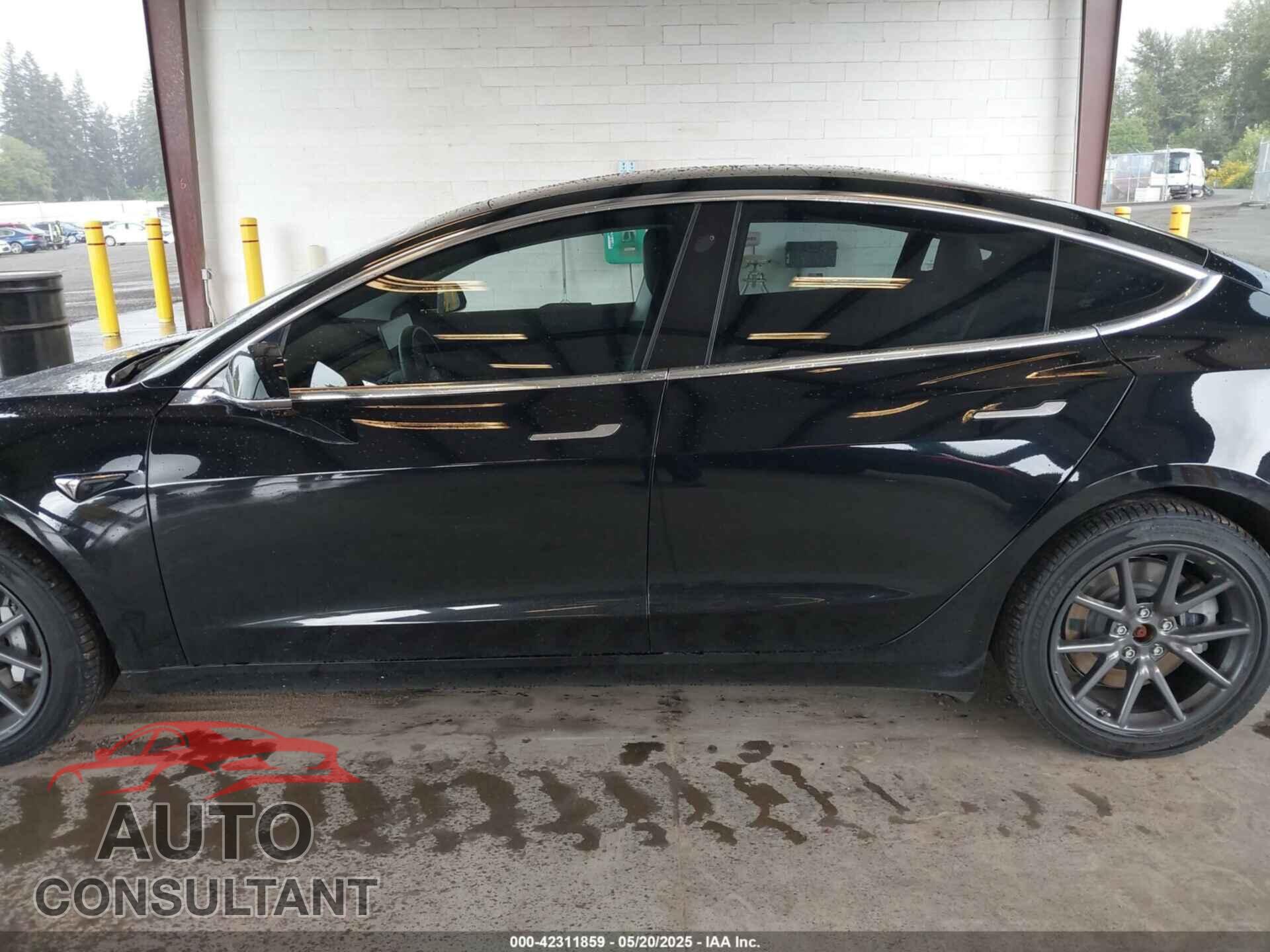TESLA MODEL 3 2018 - 5YJ3E1EA4JF098376