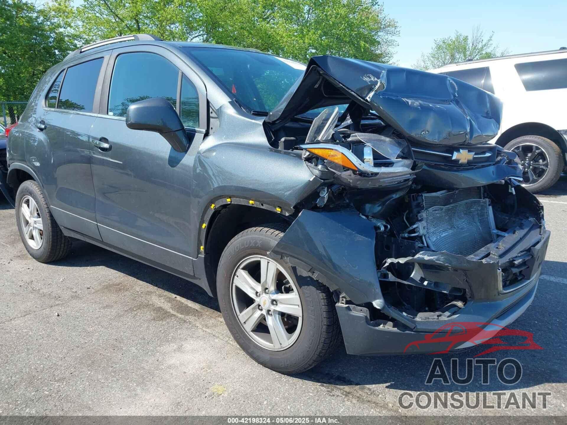 CHEVROLET TRAX 2018 - KL7CJPSB5JB687447
