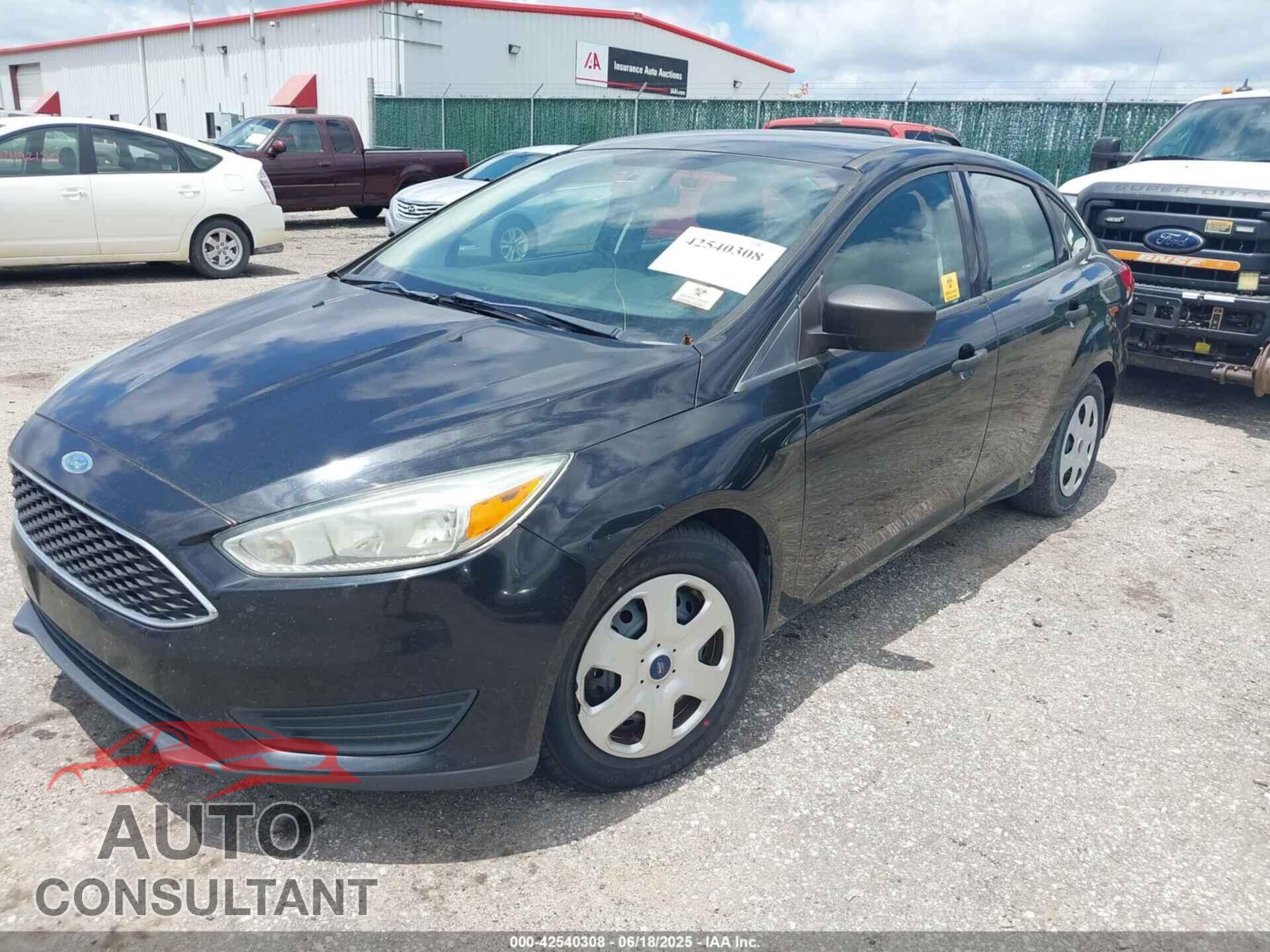 FORD FOCUS 2015 - 1FADP3E29FL210652
