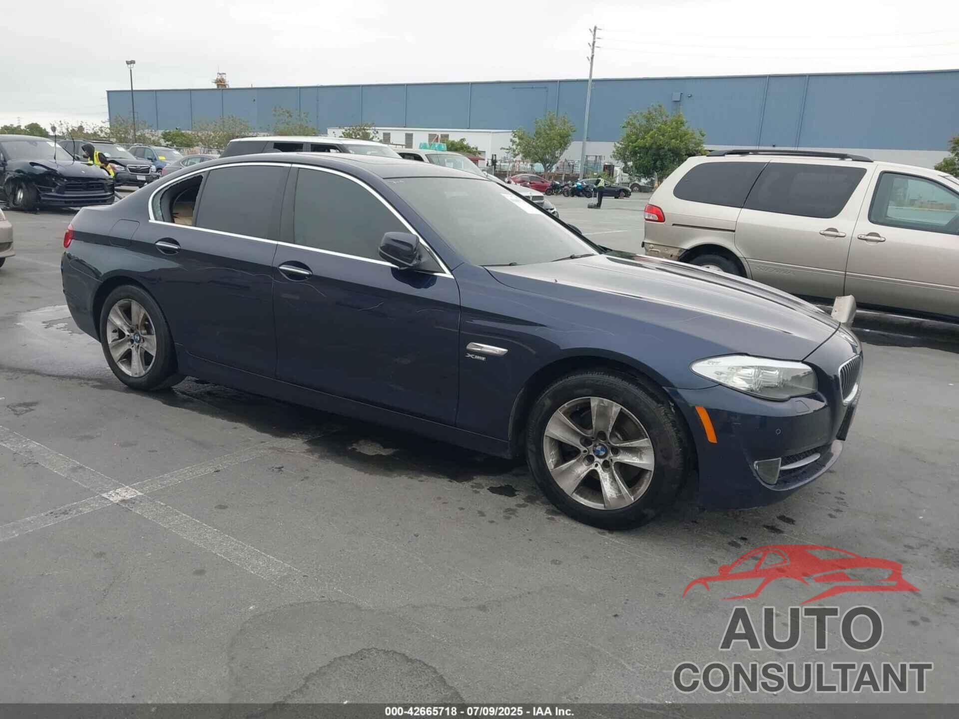BMW 528I 2012 - WBAXH5C59CDW04734