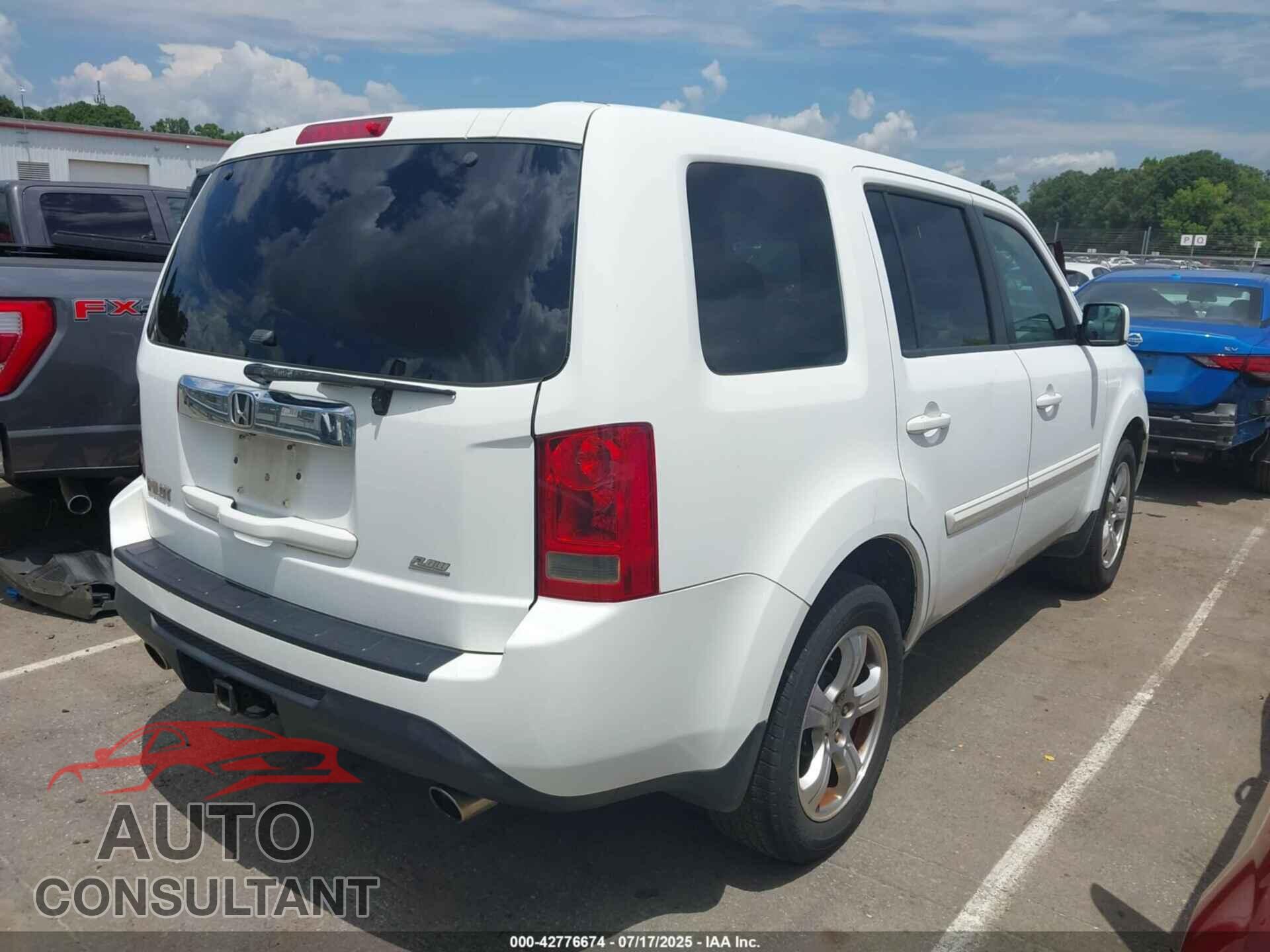 HONDA PILOT 2013 - 5FNYF3H67DB036156