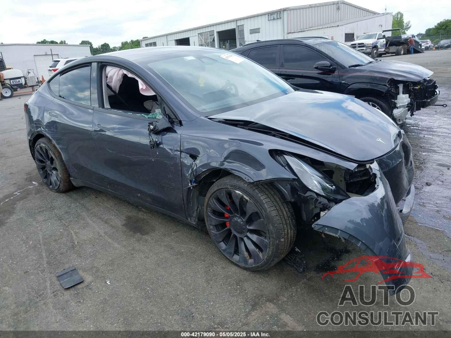 TESLA MODEL Y 2023 - 7SAYGDEF2PF845353