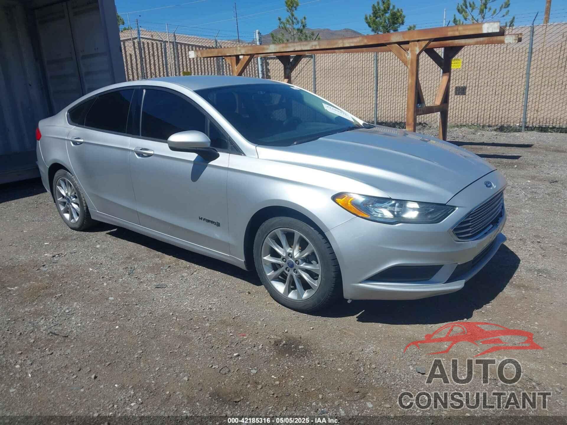 FORD FUSION HYBRID 2017 - 3FA6P0LU4HR232655
