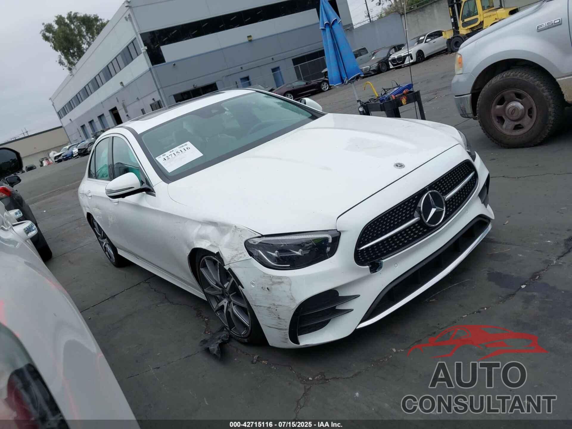 MERCEDES-BENZ E 350 2023 - W1KZF8DB8PB187900