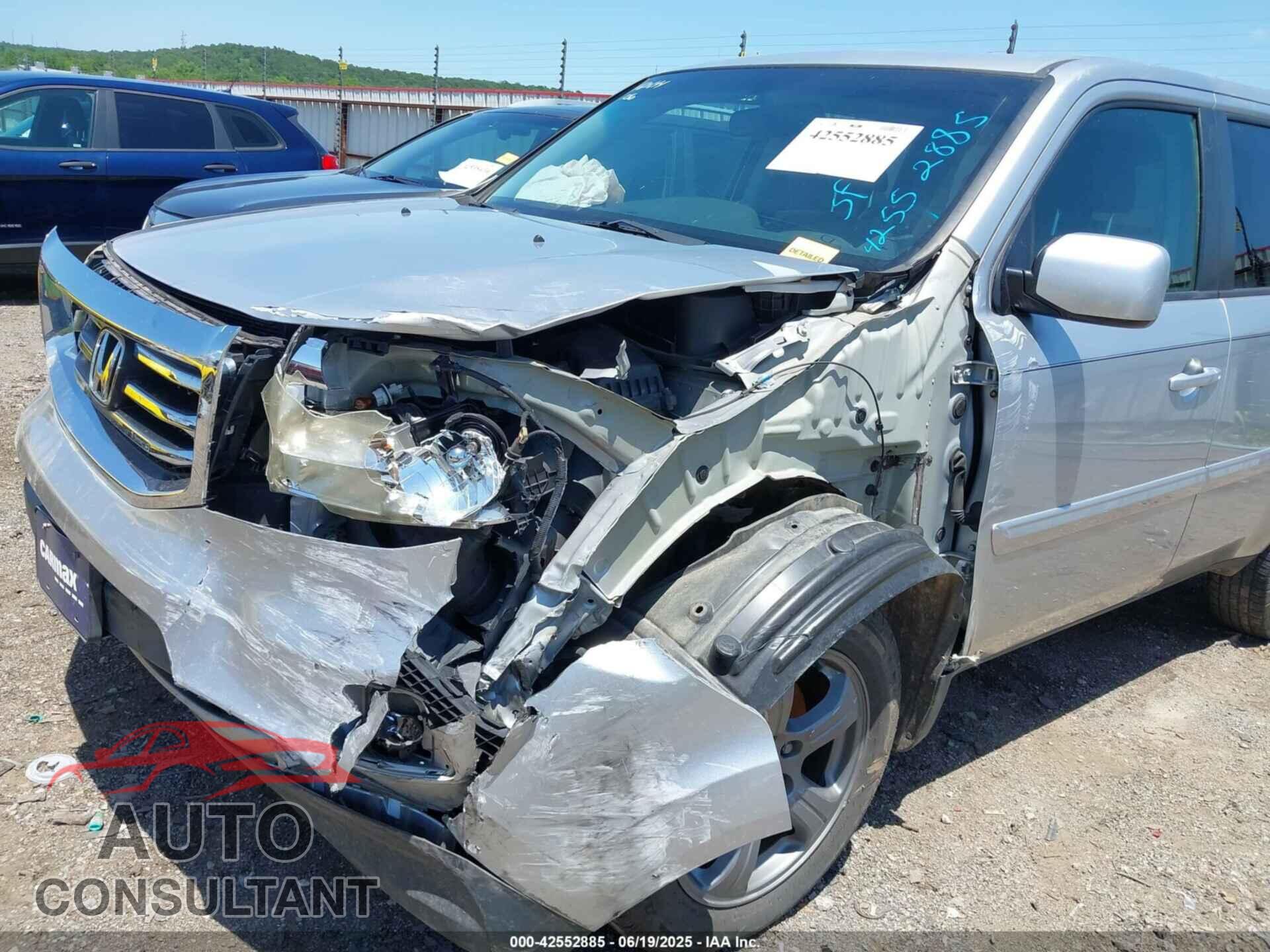 HONDA PILOT 2013 - 5FNYF4H74DB016557
