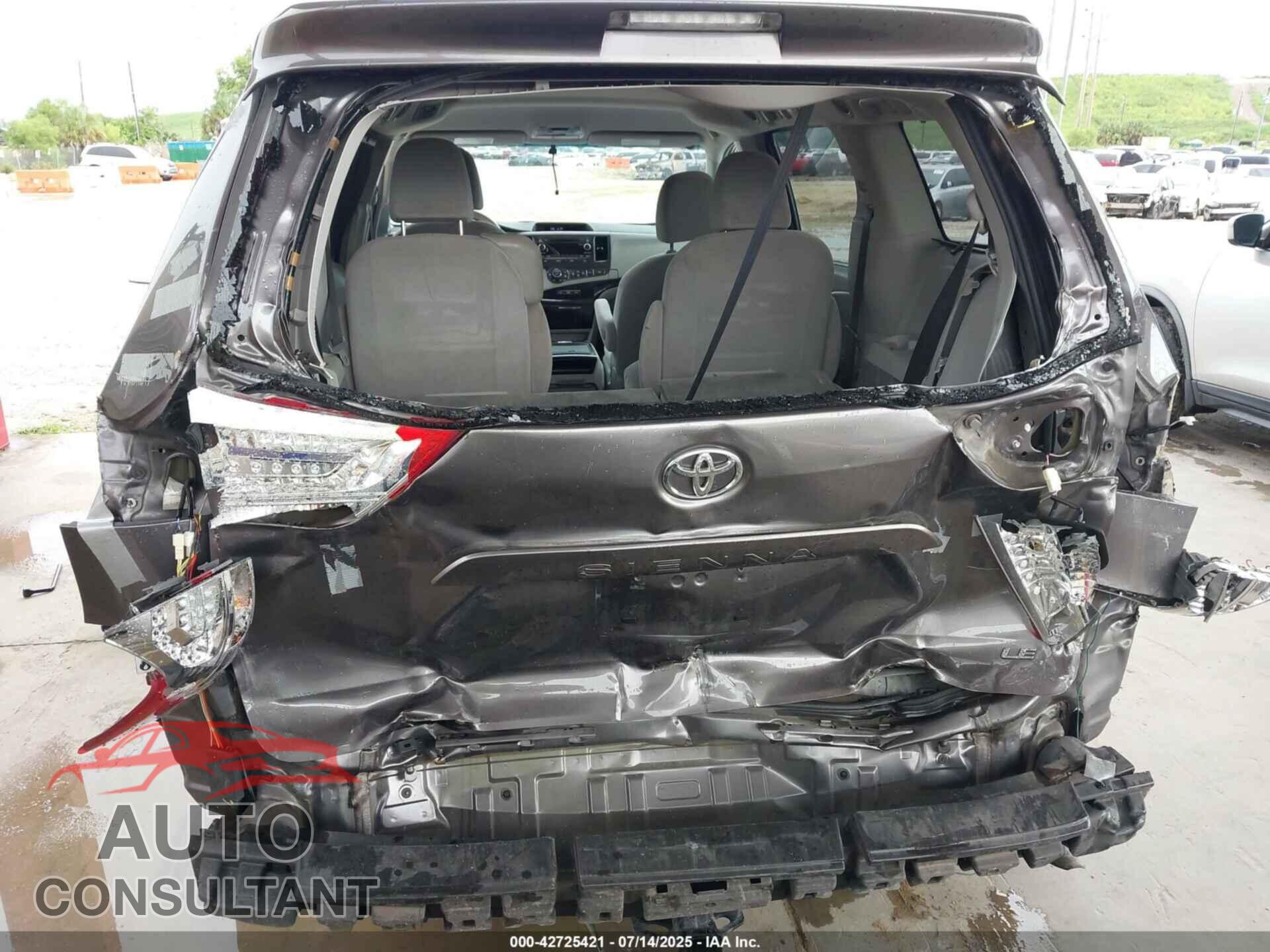 TOYOTA SIENNA 2013 - 5TDKK3DC8DS388073