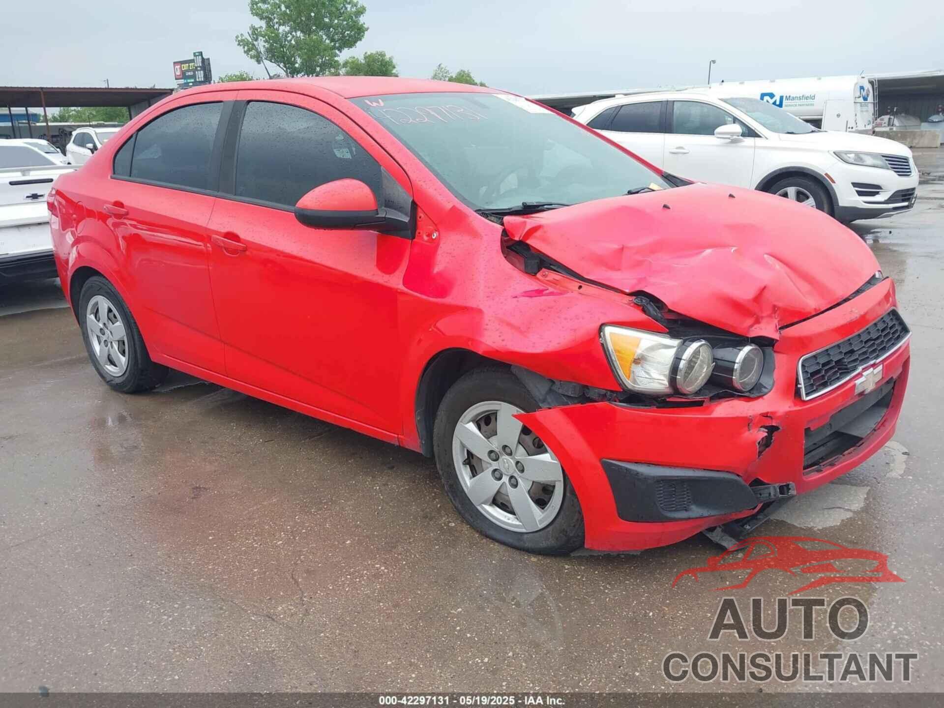 CHEVROLET SONIC 2016 - 1G1JA5SH1G4122007