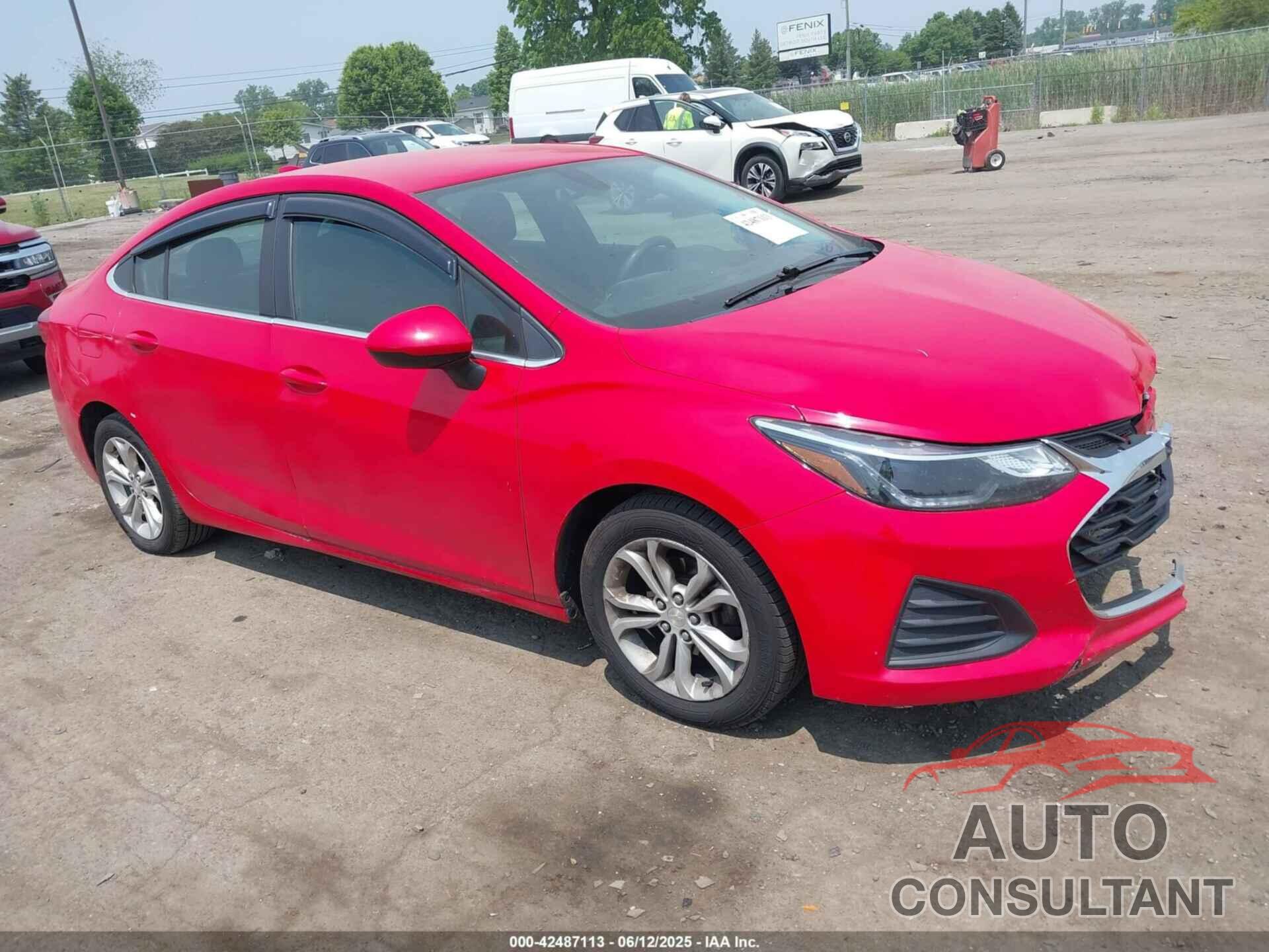 CHEVROLET CRUZE 2019 - 1G1BE5SM0K7142651